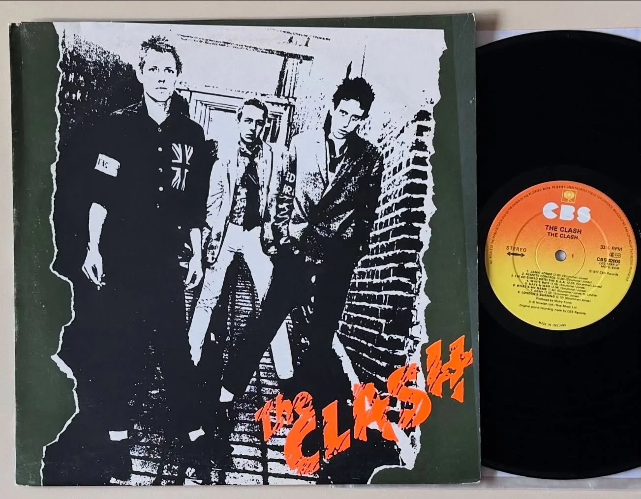 Record of the Day: super clean 1977 UK pressing, in my top ten of fave rock records, maybe top five! From the killer recent batch we got in. The store is open today 11 to 6 come on in!

#theclash #joestrummer #ukpressing #ukpunk #rarerecords