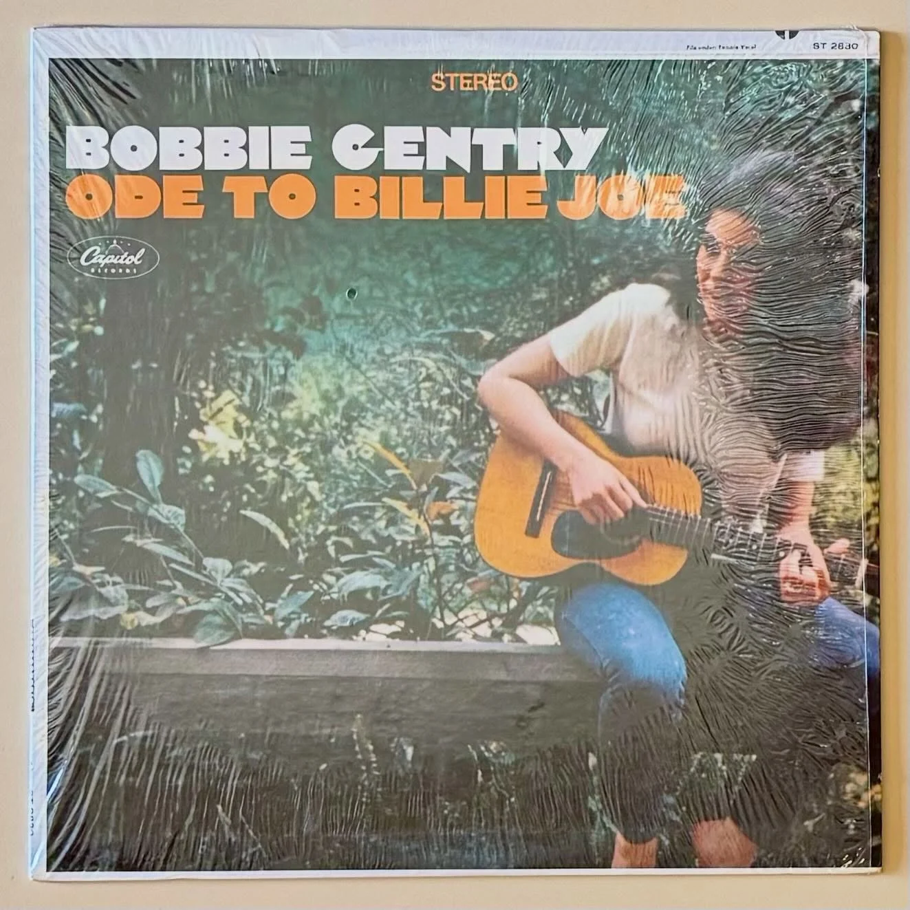 Record of the Day: minty original in shrink of a great bluesy country album! The store is open today 11 to 6 come on in. Go Rams!!!!

#bobbiegentry #odetobilliejoe #countrymusic #countryrecords #recordsforsale