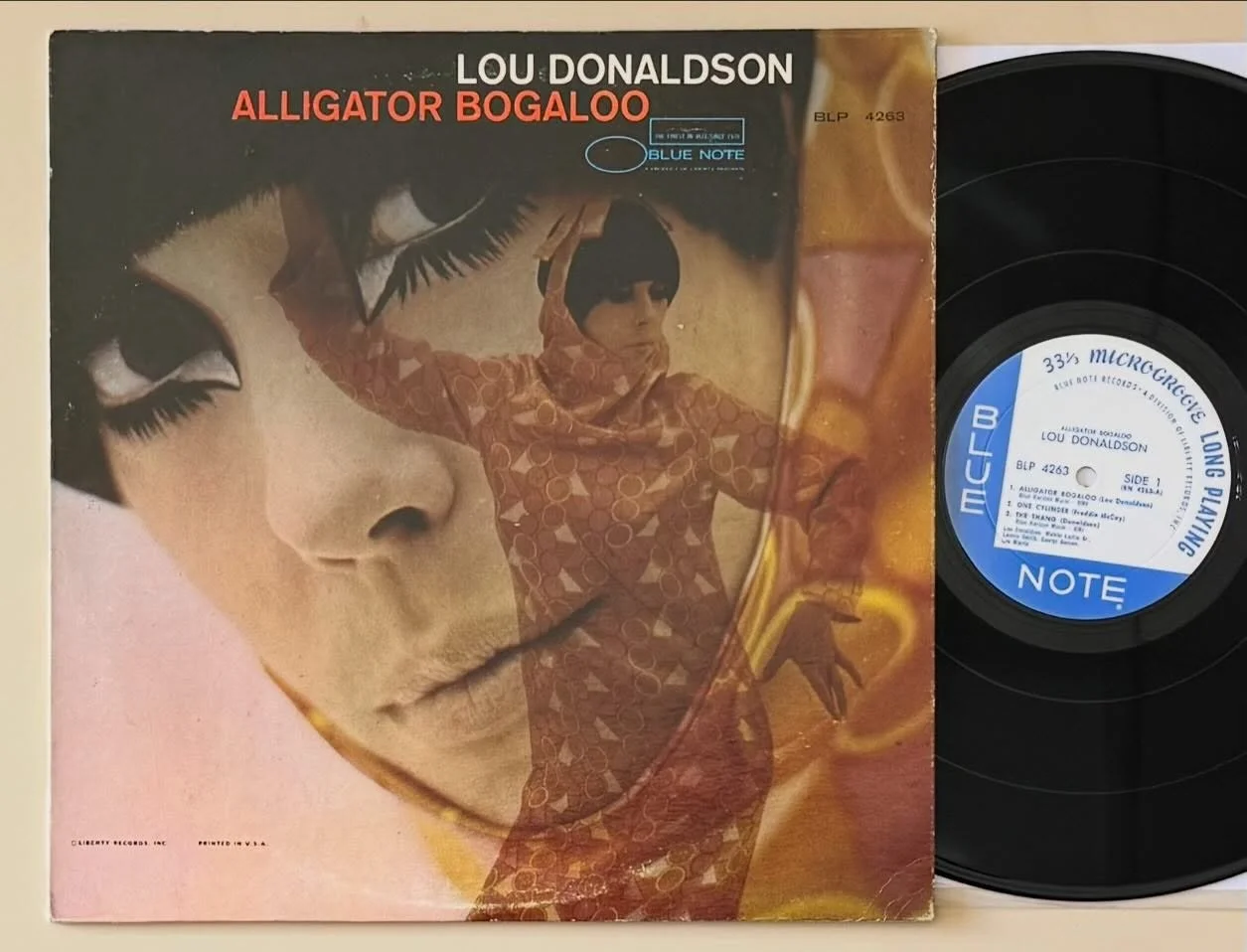 Record of the Day: scarce 1967 RVG mono original with a promo stamp on back! Some surface marks but plays mint-. And don&rsquo;t forget the great punk new arrivals! The store is open 11 to 6 come on in.

#loudonaldson #georgebenson #rudyvangelder #so
