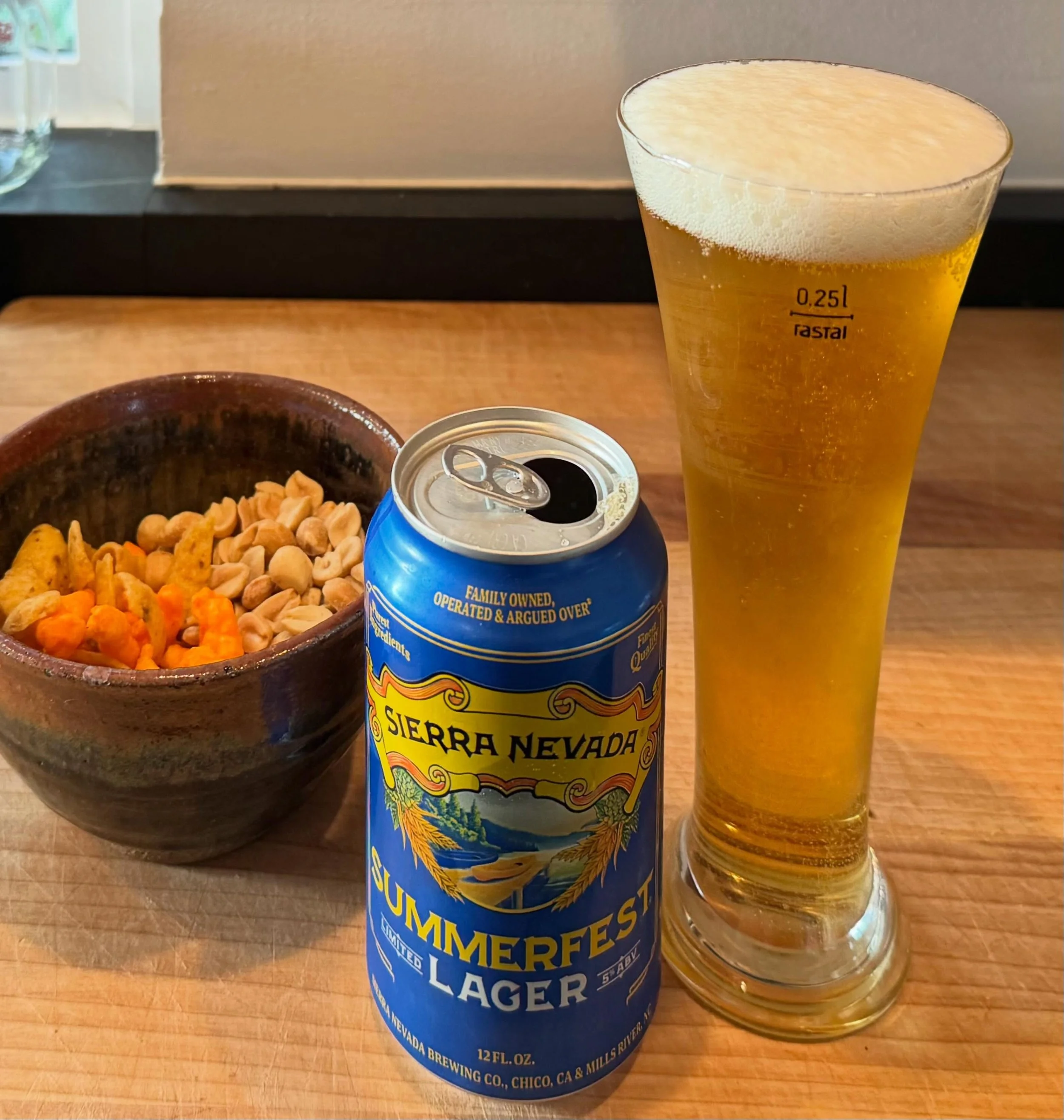 My favorite American pilsner style beer. Have a good weekend everybody. Got out and buy some records. 

#sierranevadabrewing #summerfest #lager #pilsener #rarerecords