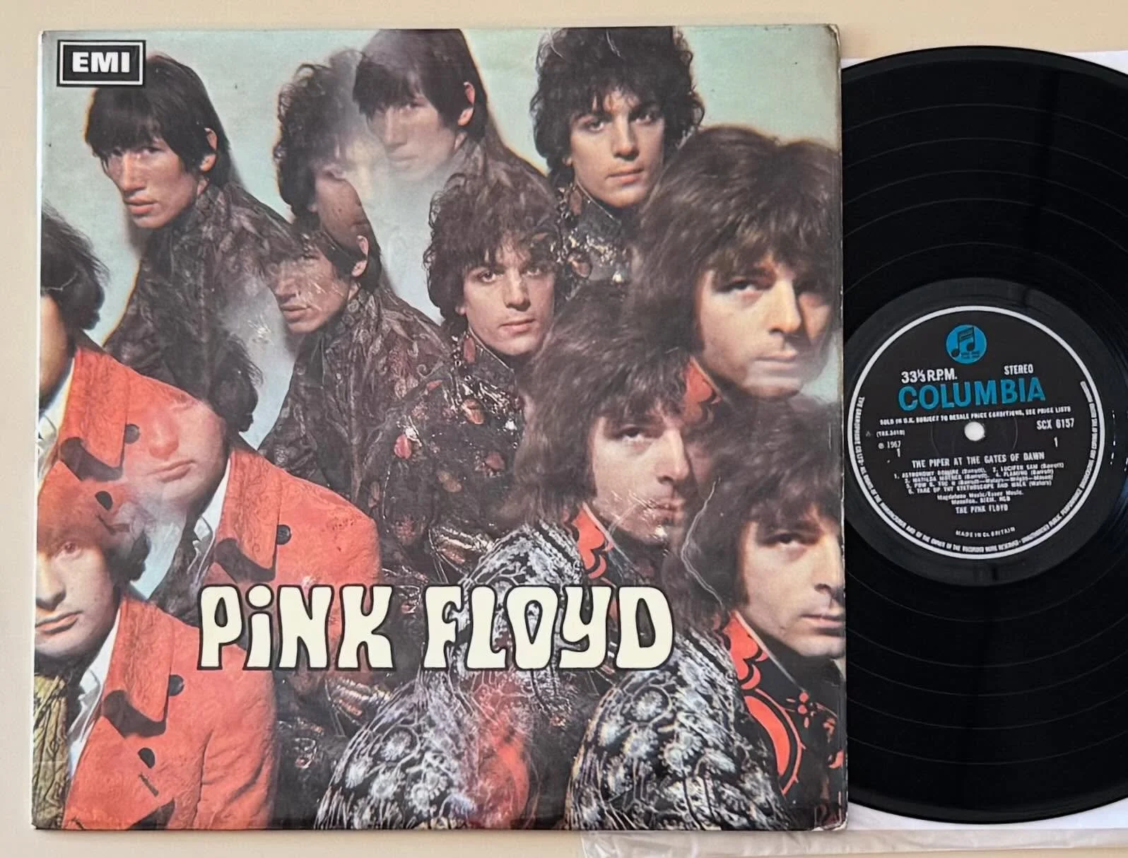 Record of the Day: nice and rare 1967 UK OG! First press vinyl and second cover, from a couple months later and still a flip back. The store is open 11 to 6 come on in!

#pinkfloyd #sydbarrett #ukpressing #psych #psychedelicmusic