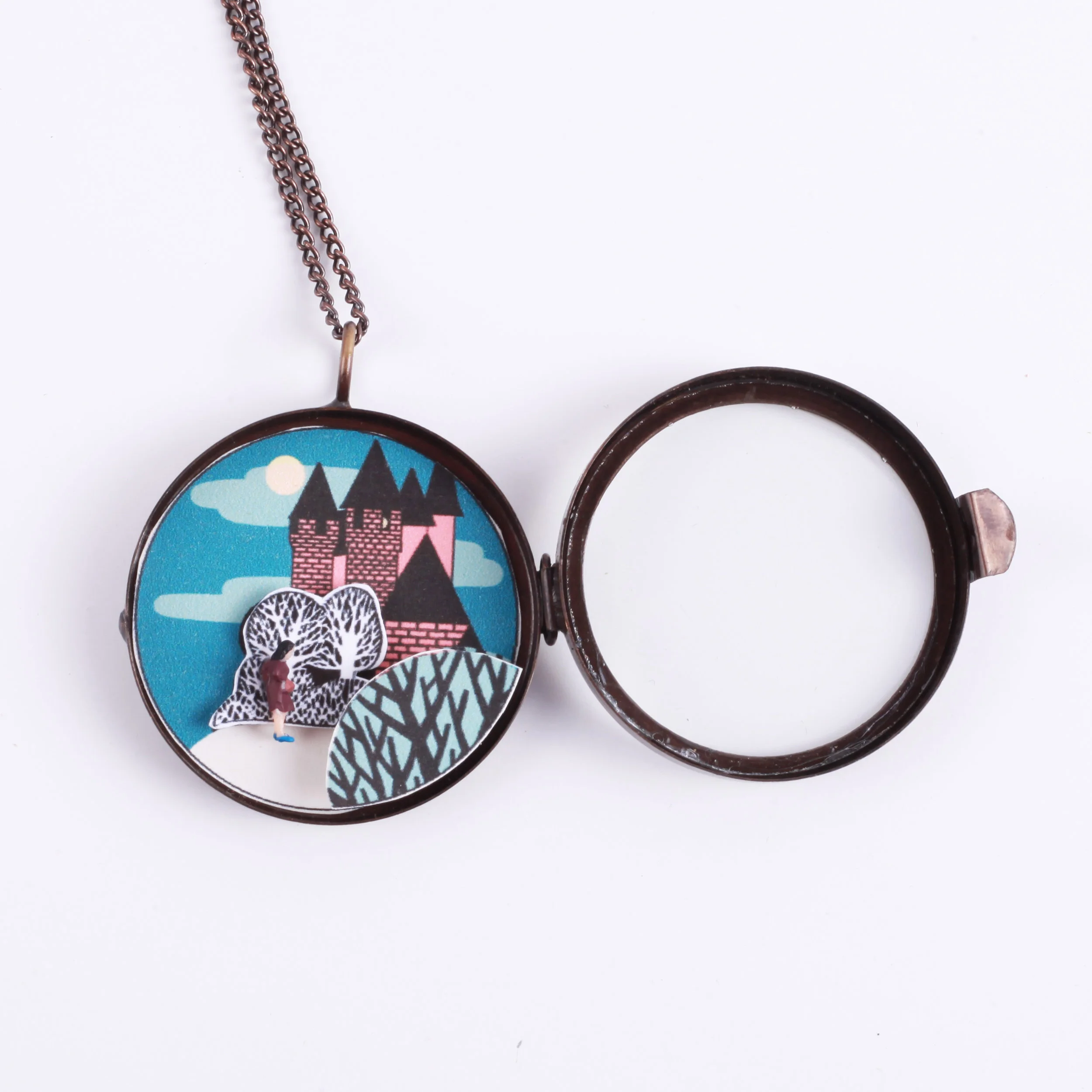 "Marceline Discovers the Castle and Her Adventure Begins" Diorama Locket