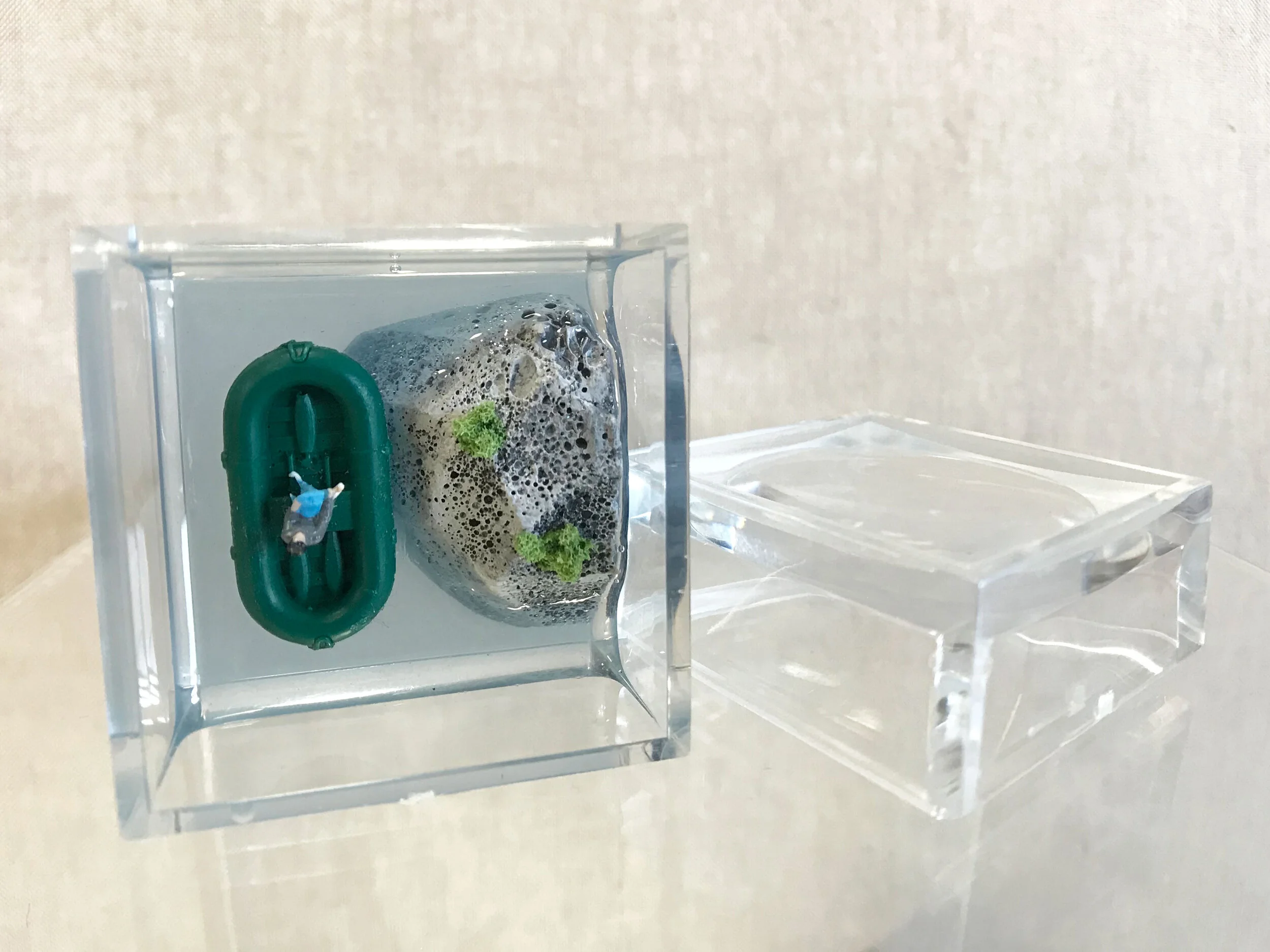 Lonely_Island_Diorama_9_Becky_Wareing_Steele_6_web.jpg