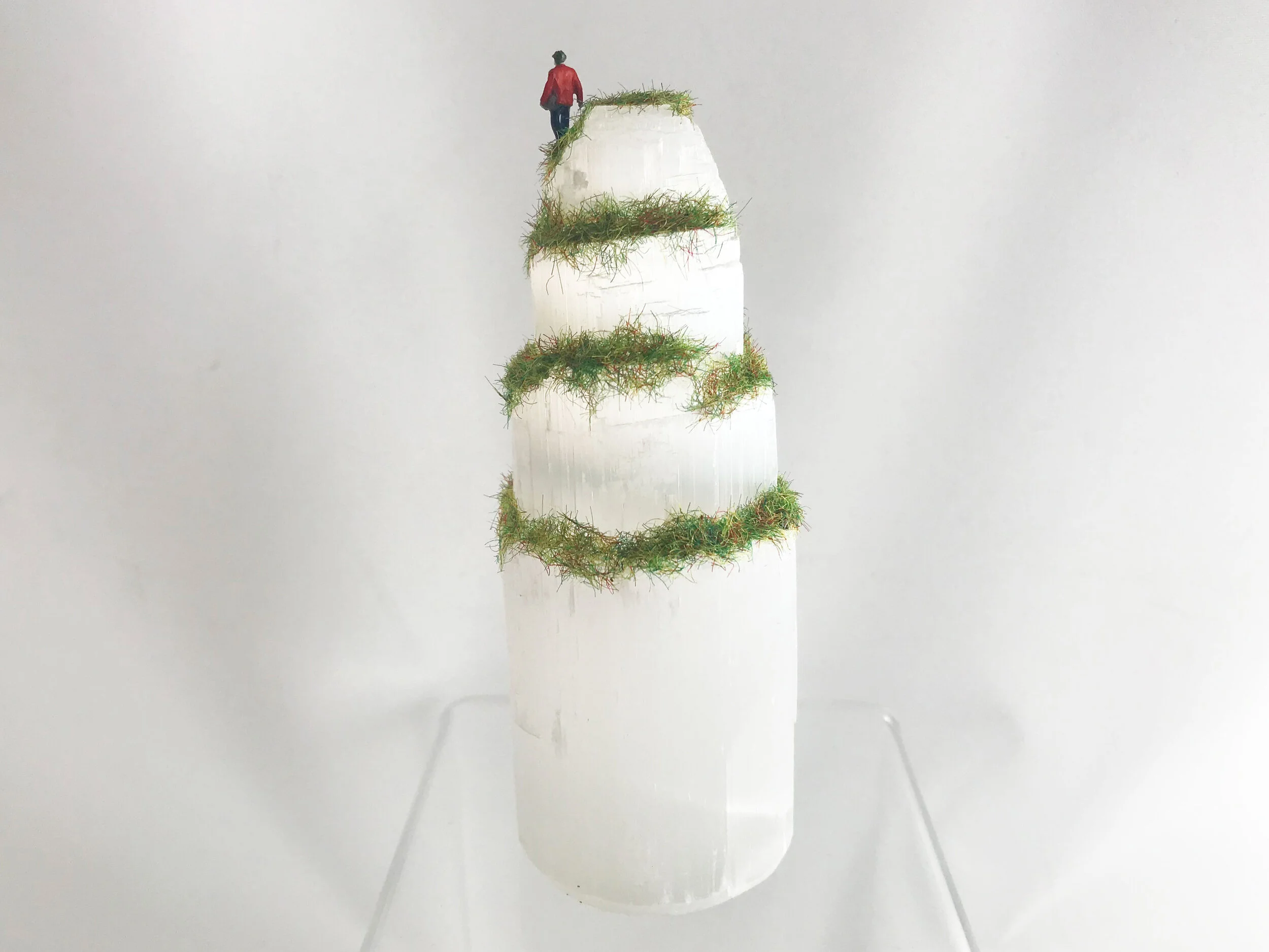 red-jacket_selenite_crystal-diorama_4.jpg