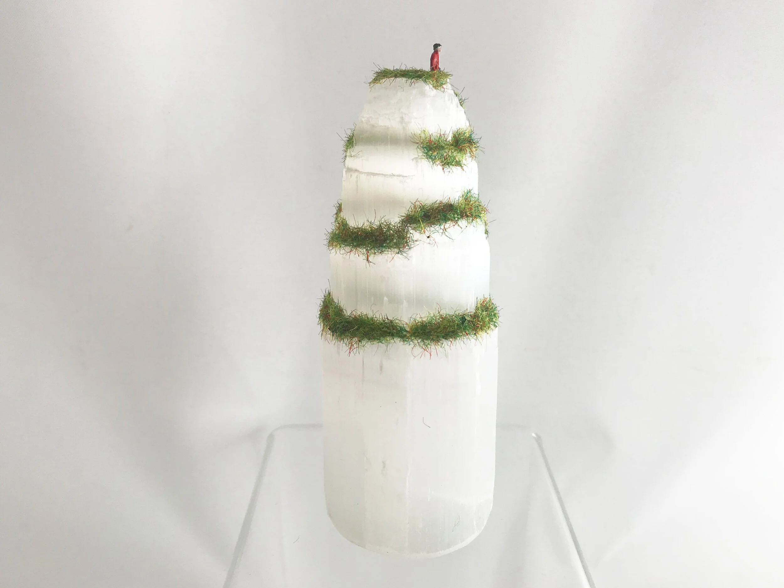 red-jacket_selenite_crystal-diorama_5.jpg