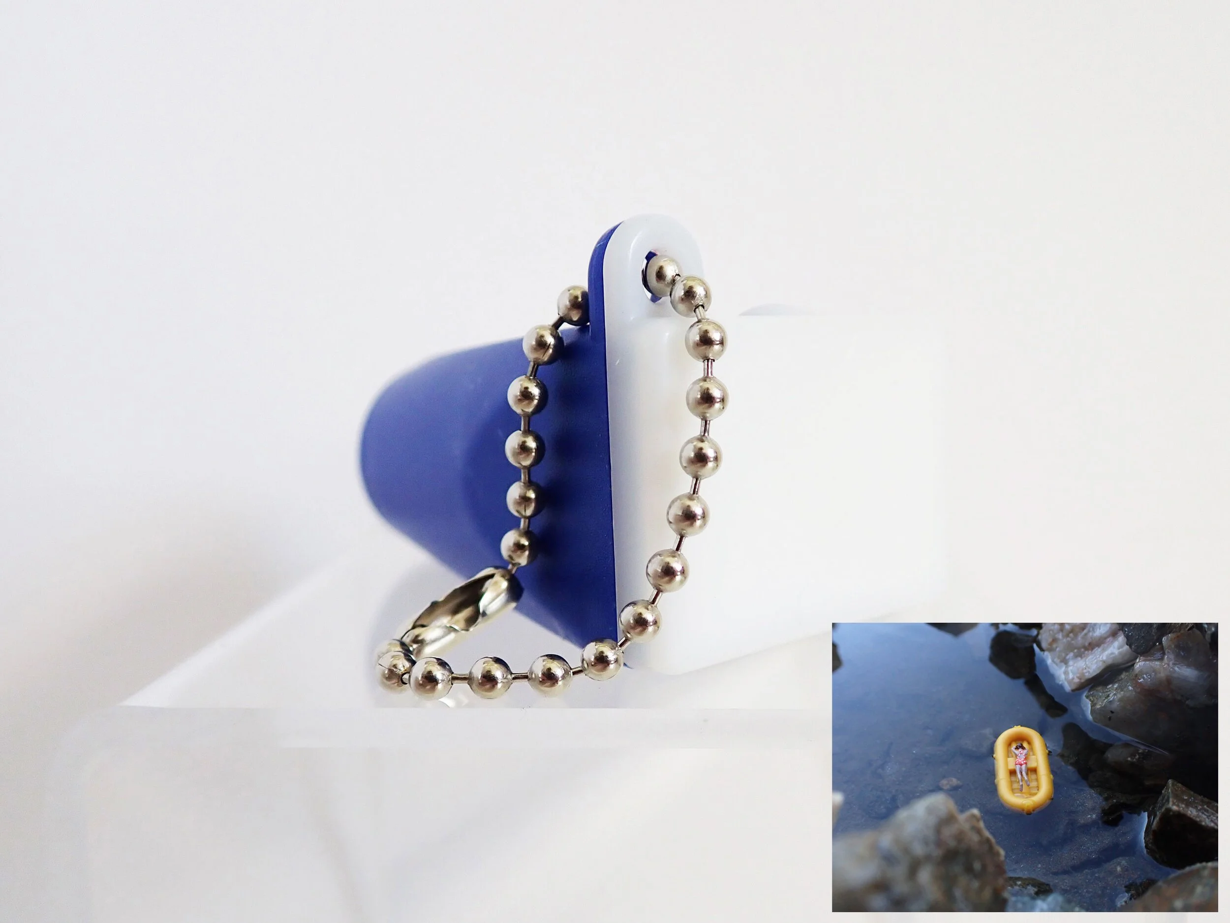 KeyChainPhotoViewer_BeckyWareingSteele_CobaltBlue_Drifting Away_web.jpg
