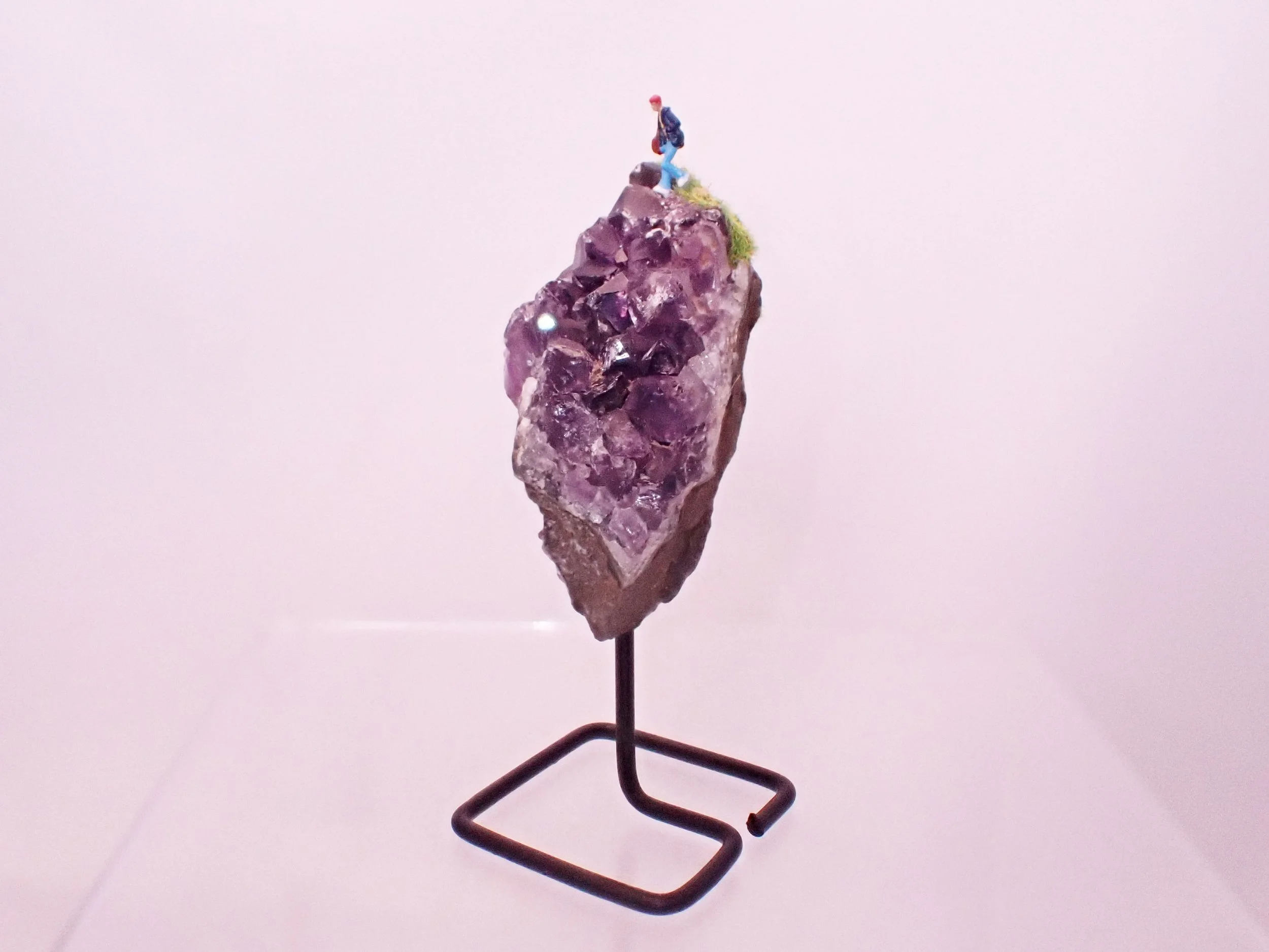 Amethyst-Metal-Stand-Diorama_1_Becky-Wareing-Steele_2.jpg