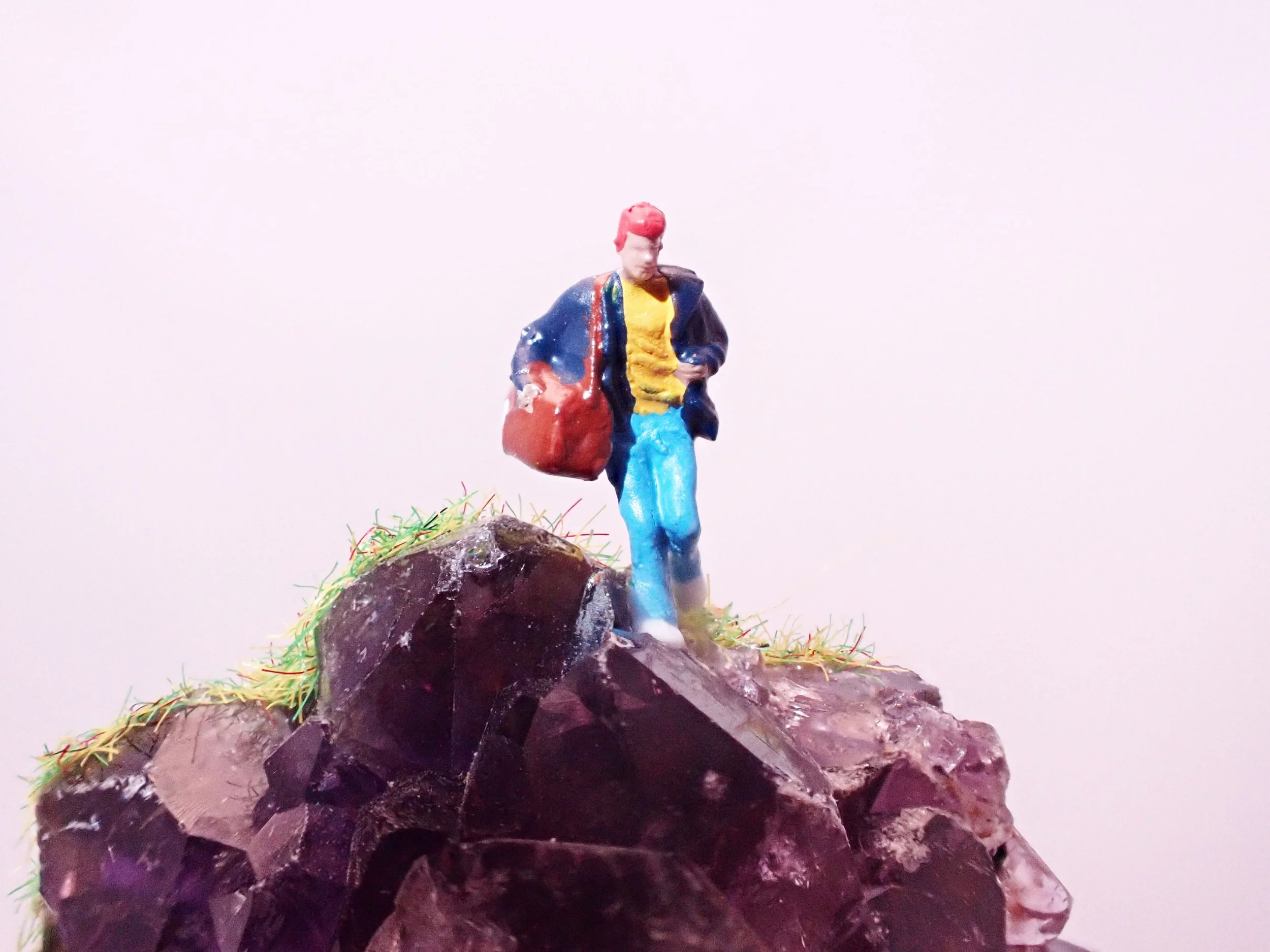 Amethyst-Metal-Stand-Diorama_1_Becky-Wareing-Steele_5.jpg