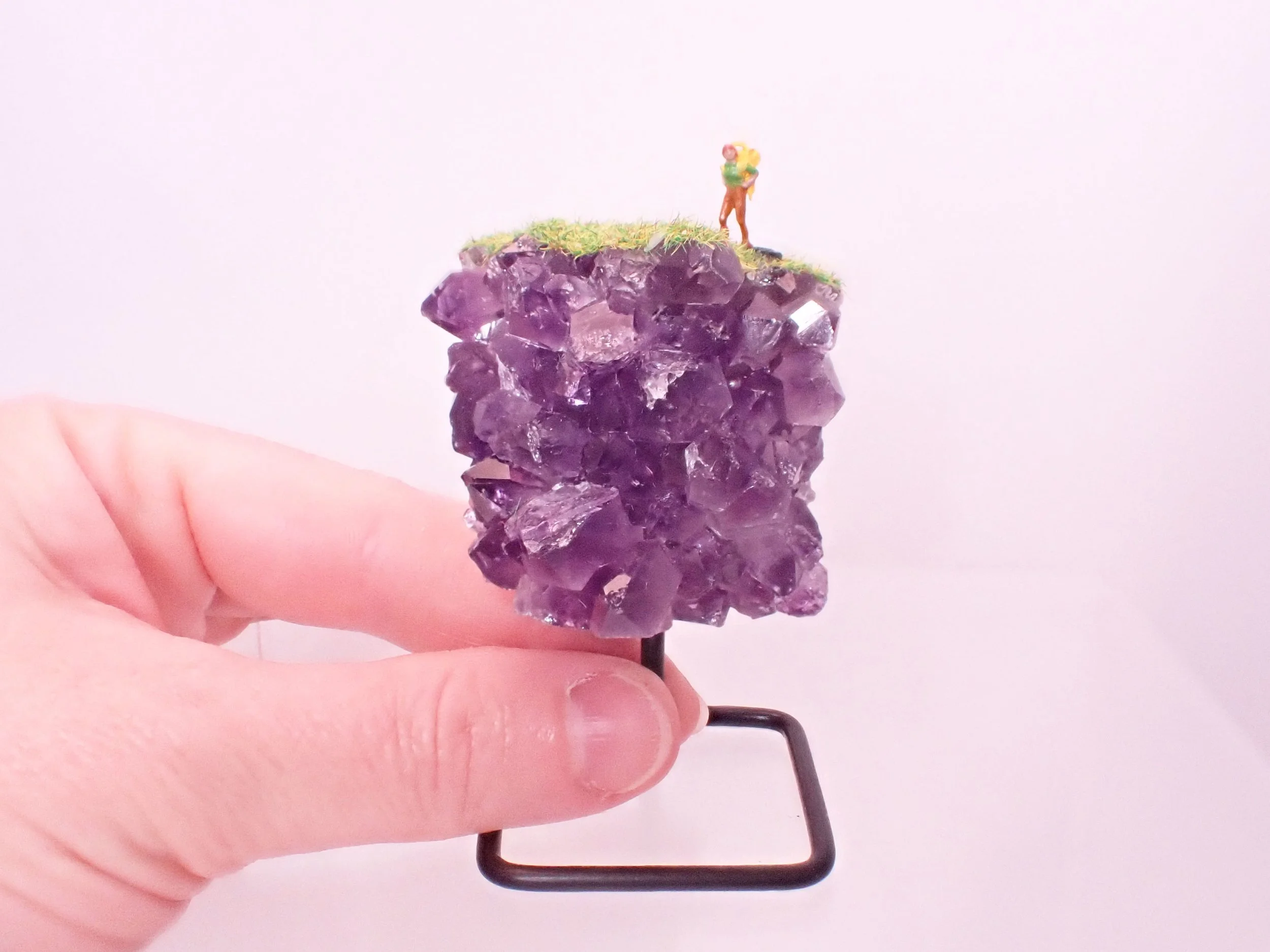Amethyst-Metal-Stand-Diorama_2_Becky-Wareing-Steele_3.jpg