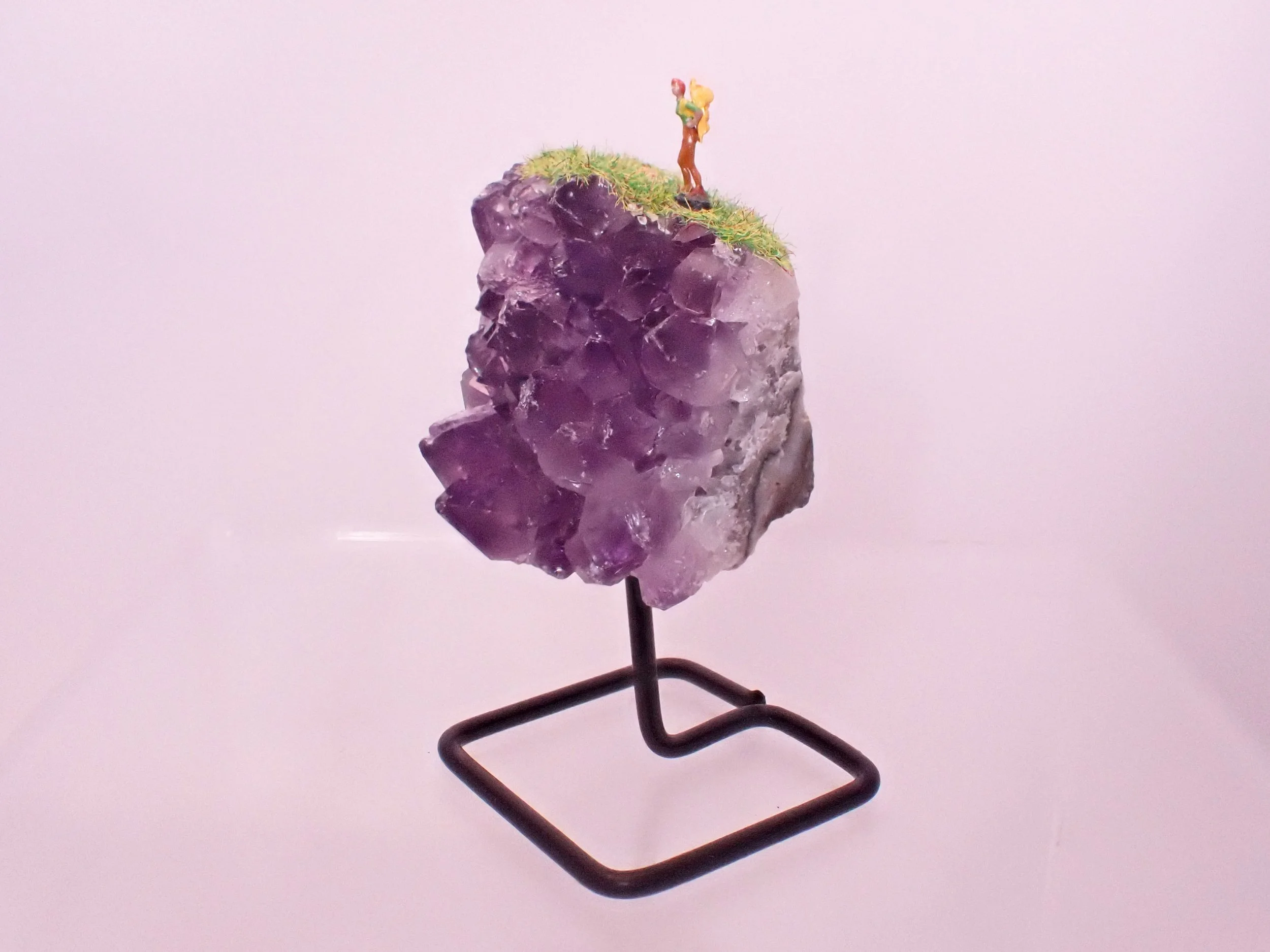 Amethyst-Metal-Stand-Diorama_2_Becky-Wareing-Steele_6.jpg