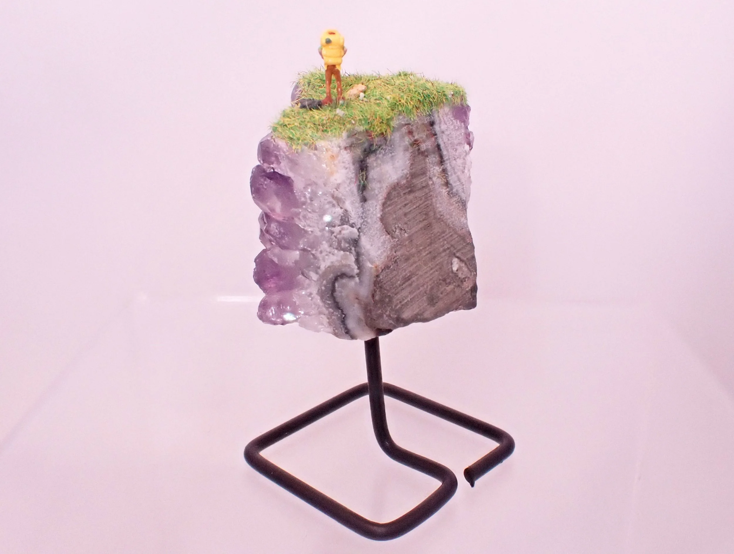 Amethyst-Metal-Stand-Diorama_2_Becky-Wareing-Steele_5.jpg