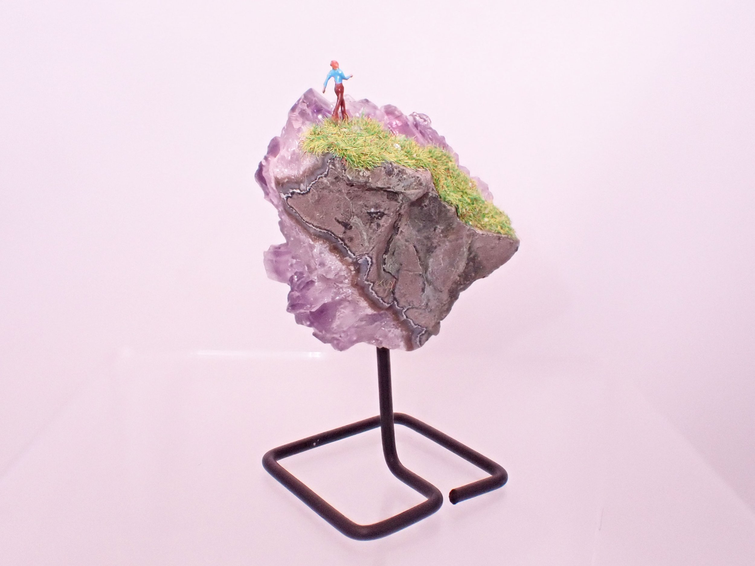 Amethyst-Metal-Stand-Diorama_3_Becky-Wareing-Steele_5.jpg