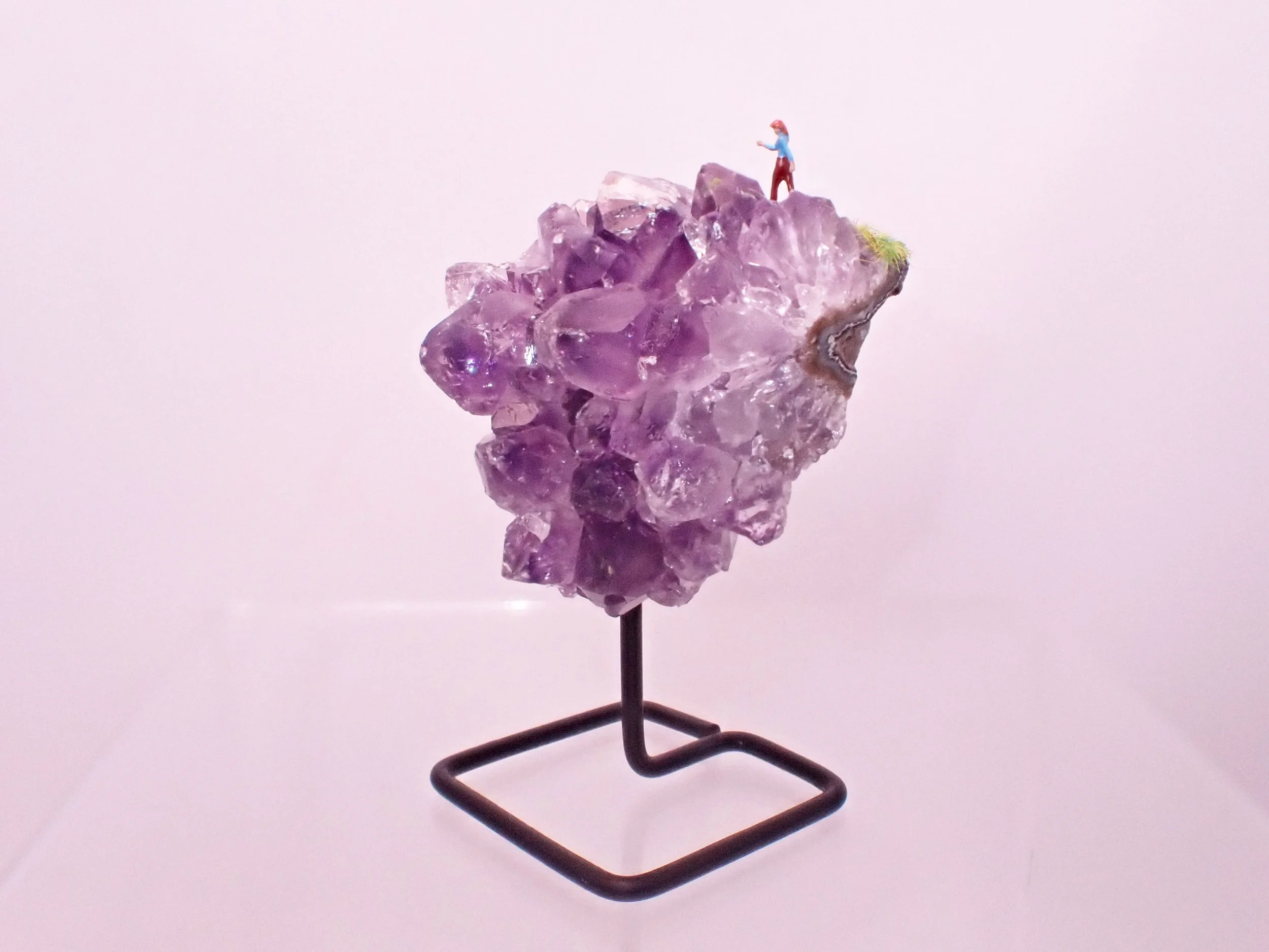 Amethyst-Metal-Stand-Diorama_3_Becky-Wareing-Steele_6.jpg