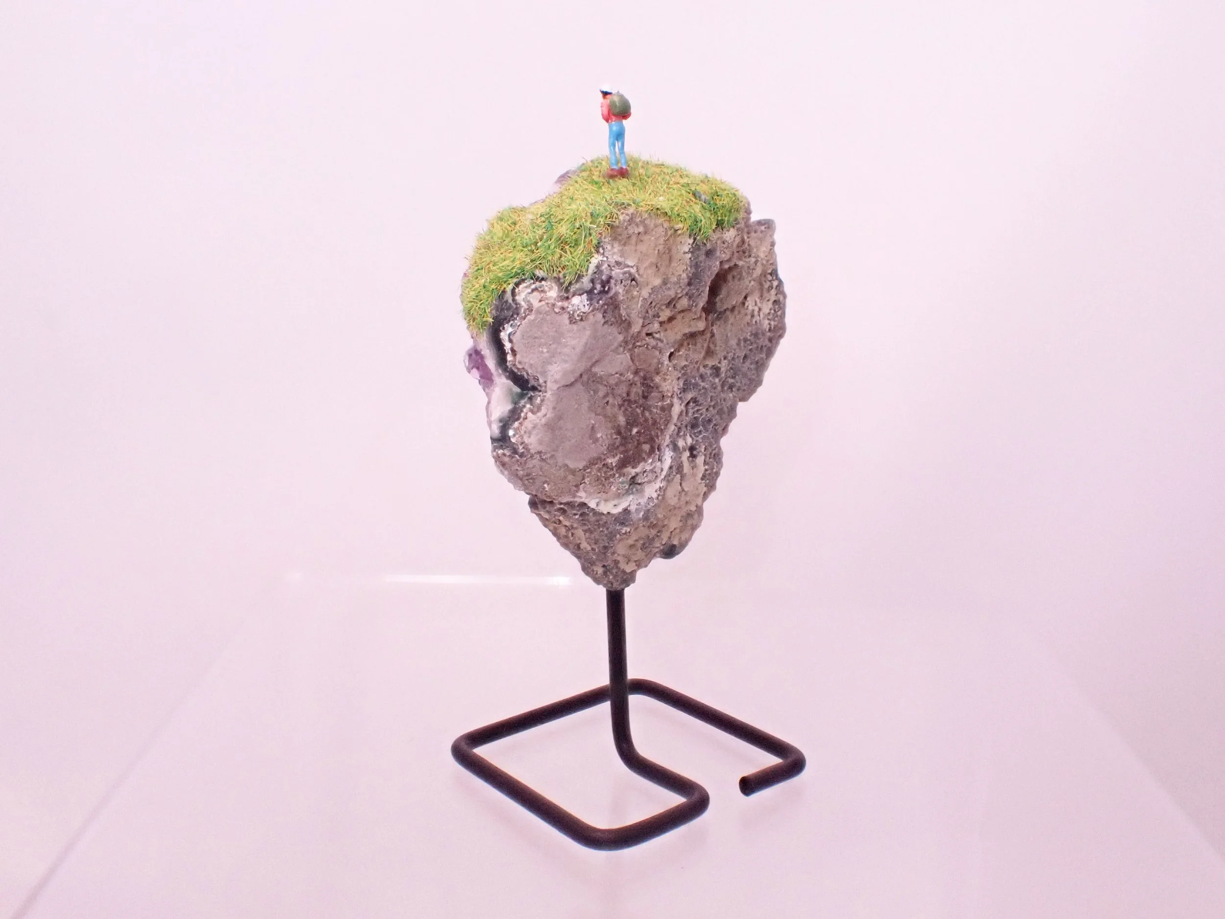 Amethyst-Metal-Stand-Diorama_4_Becky-Wareing-Steele_6.jpg