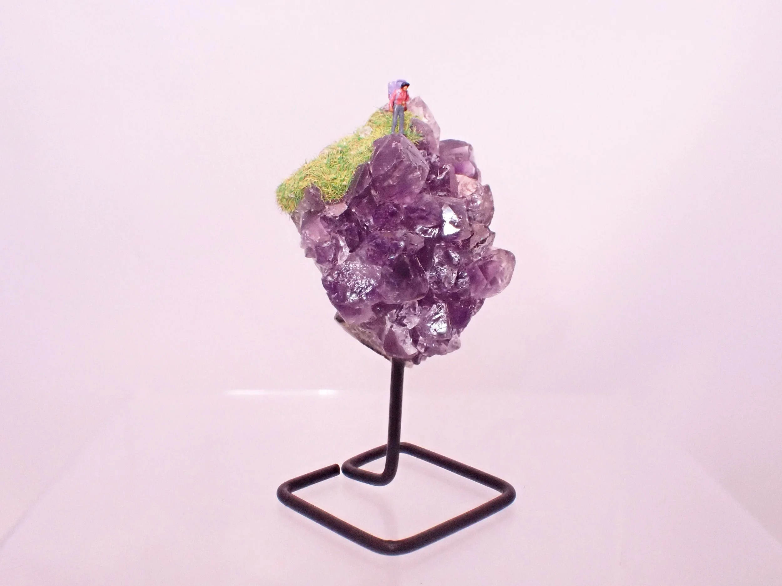 Amethyst-Metal-Stand-Diorama_5_Becky-Wareing-Steele_8.jpg