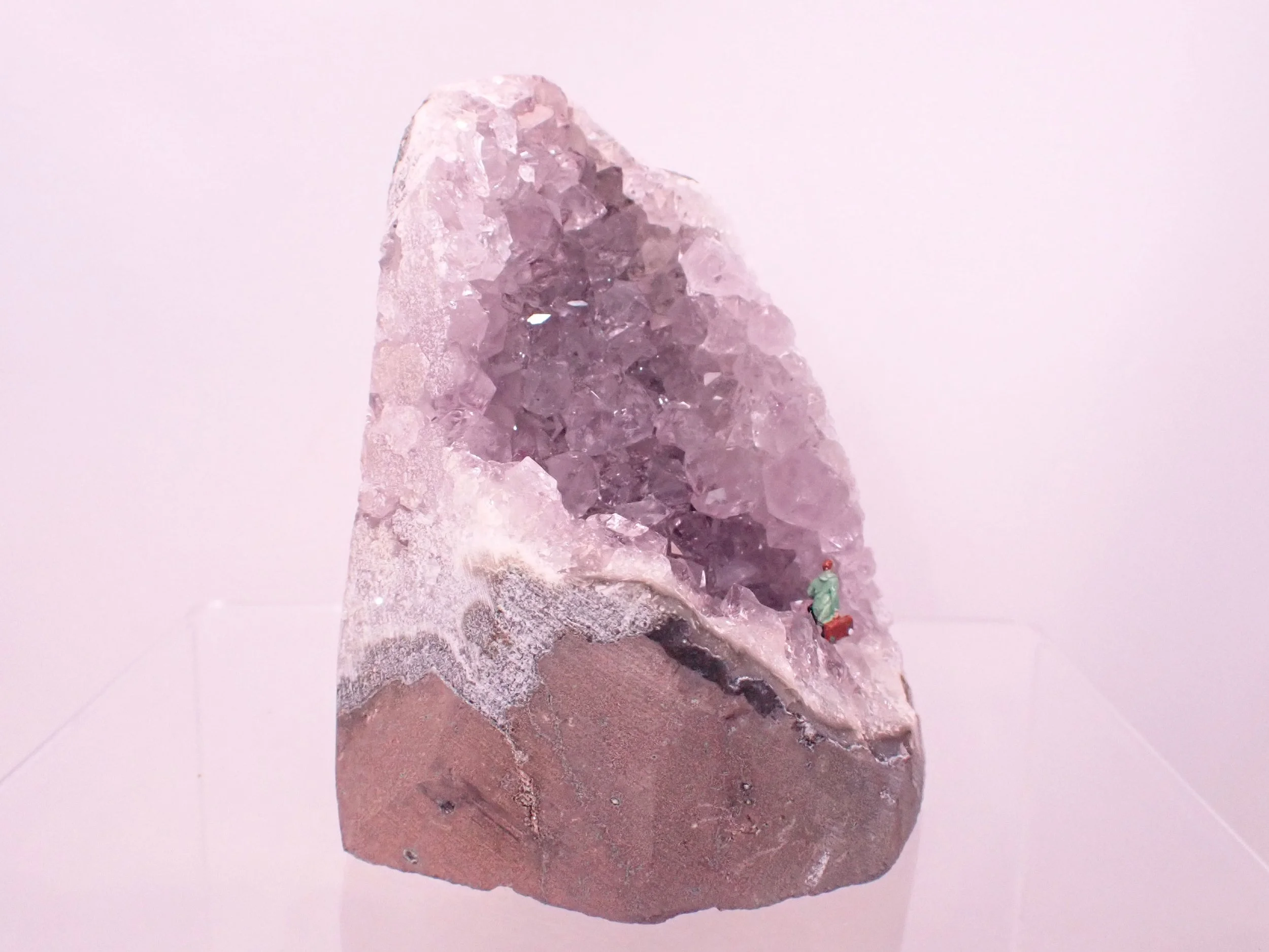 Large-Amethyst-Diorama_3_Becky-Wareing-Steele_6_web.jpg