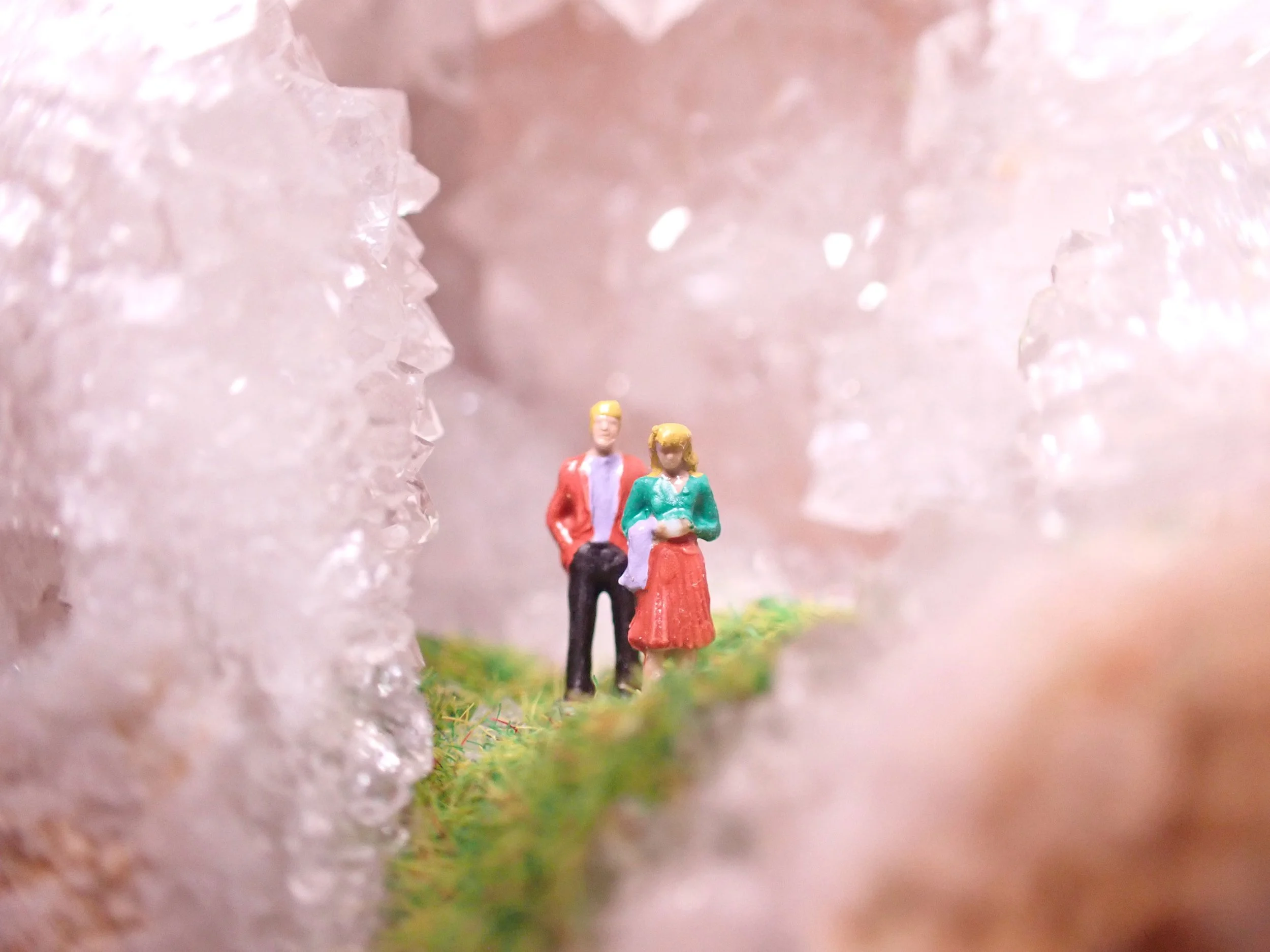 Quartz-Crystal-Diorama_1_Becky-Wareing-Steele_1_web.jpg