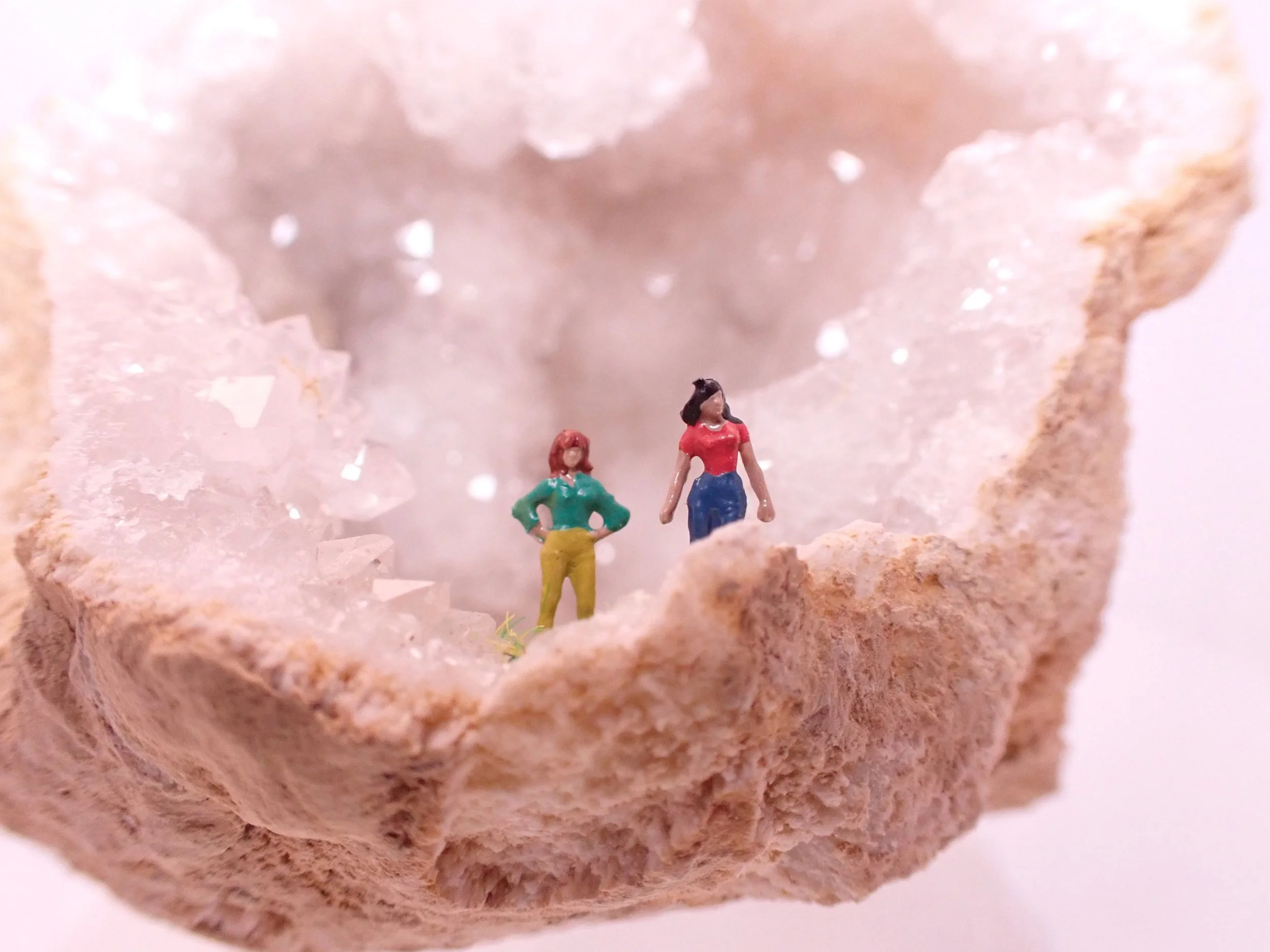 Quartz-Crystal-Diorama_3_Becky-Wareing-Steele_4_web.jpg