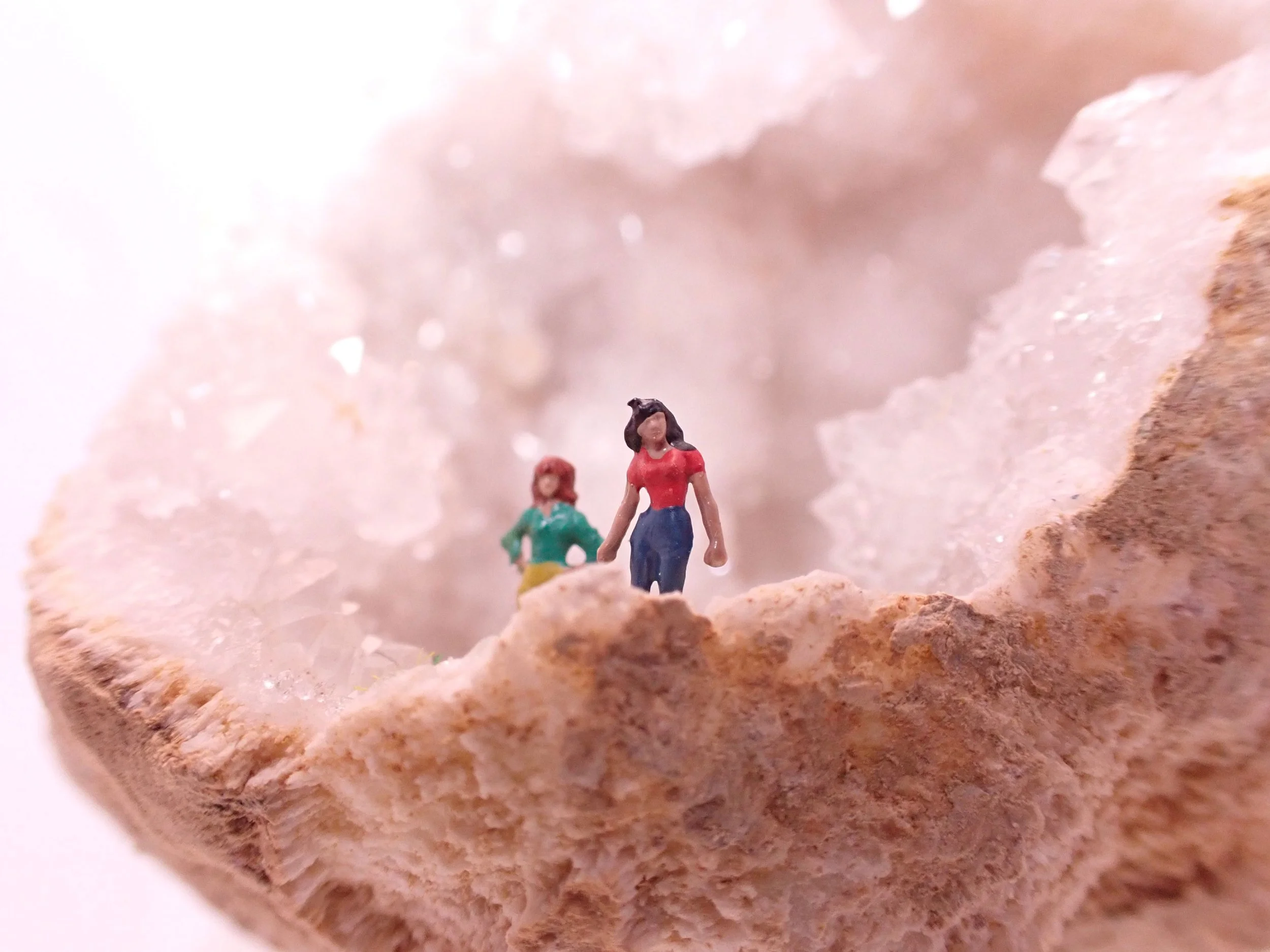 Quartz-Crystal-Diorama_3_Becky-Wareing-Steele_5_web.jpg