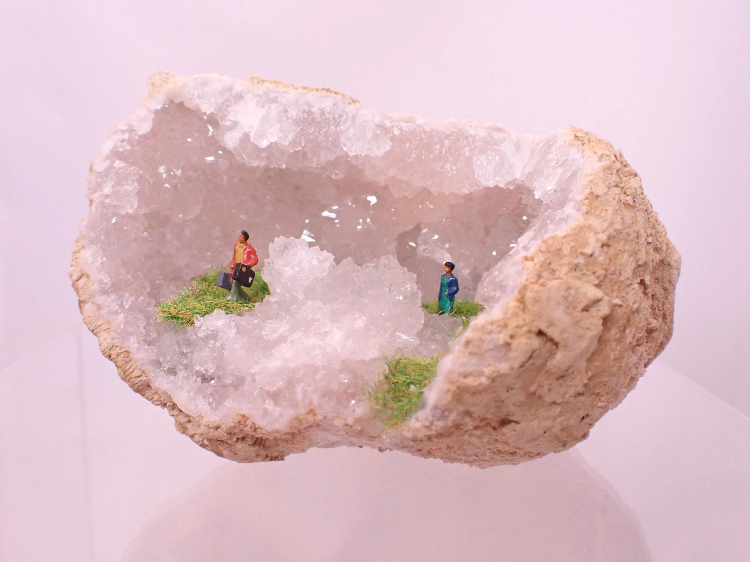 Quartz-Crystal-Diorama_5_Becky-Wareing-Steele_1_web.jpg