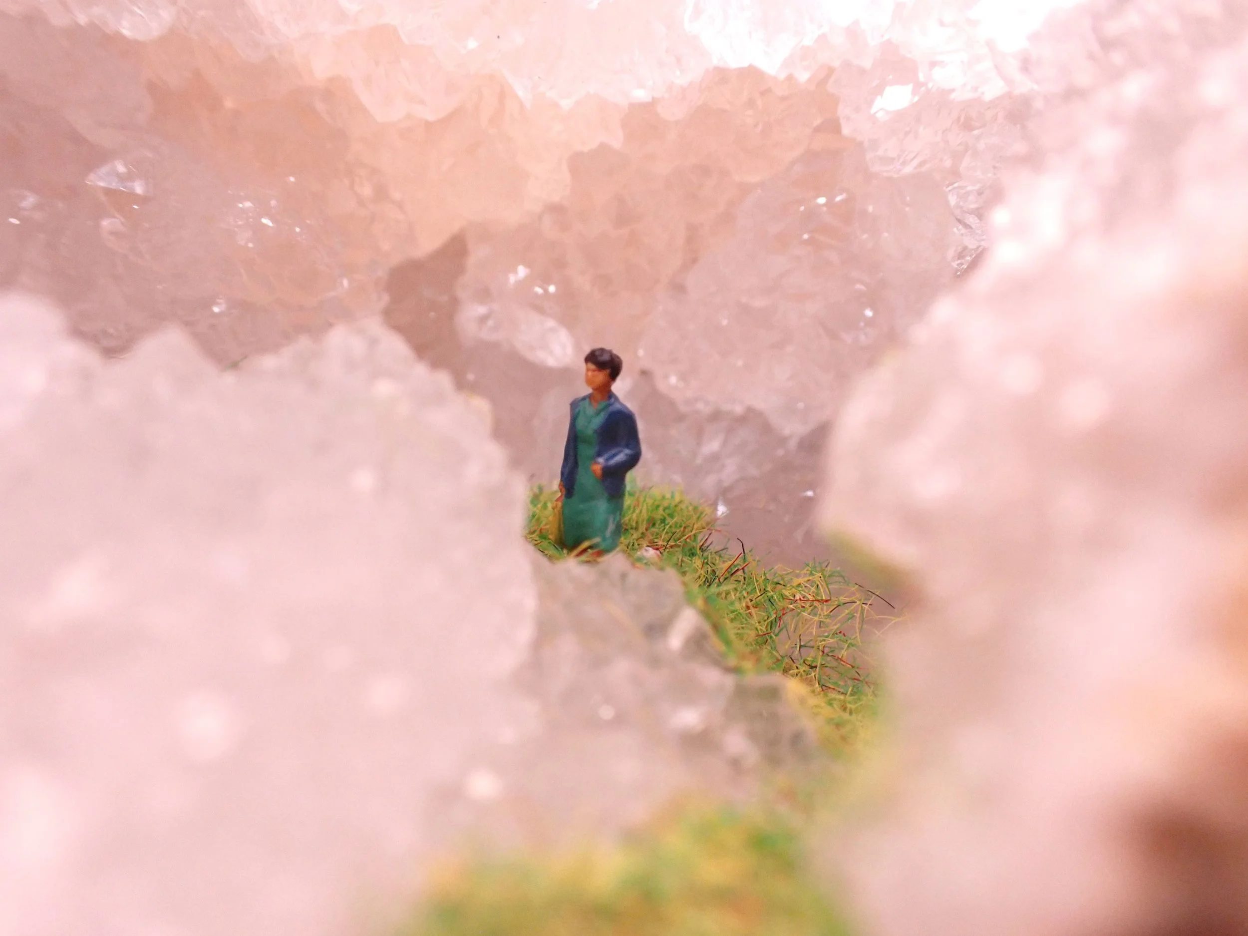 Quartz-Crystal-Diorama_5_Becky-Wareing-Steele_6_web.jpg