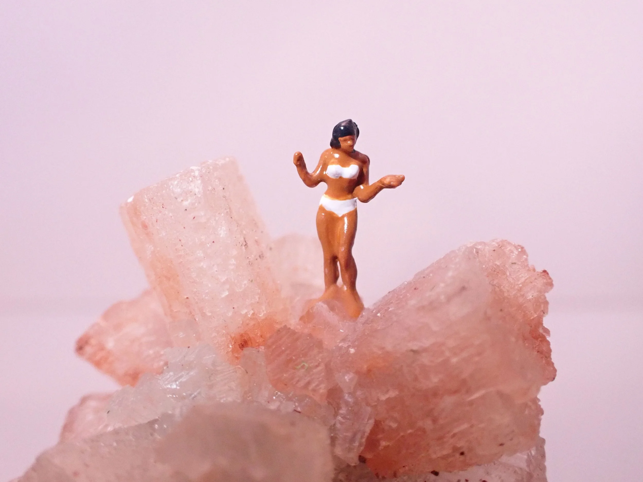 Red-Aragonite-Crystal-Diorama_6_Becky-Wareing-Steele_2_web.jpg
