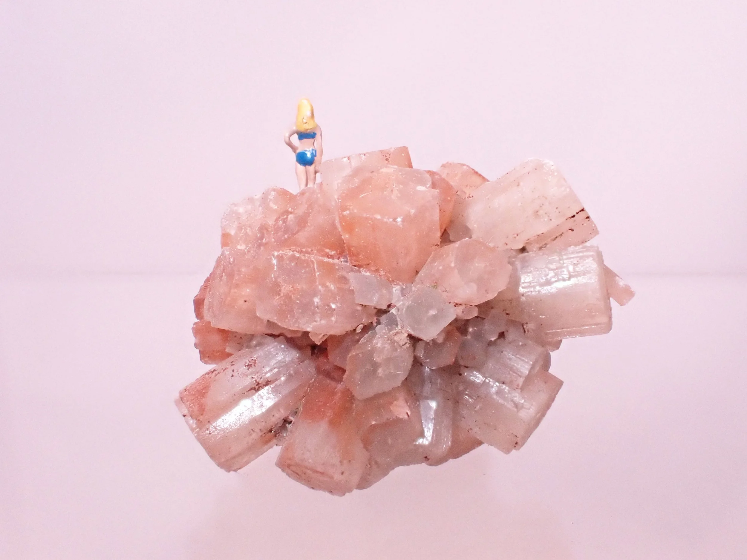 Red-Aragonite-Crystal-Diorama_10_Becky-Wareing-Steele_3_web.jpg