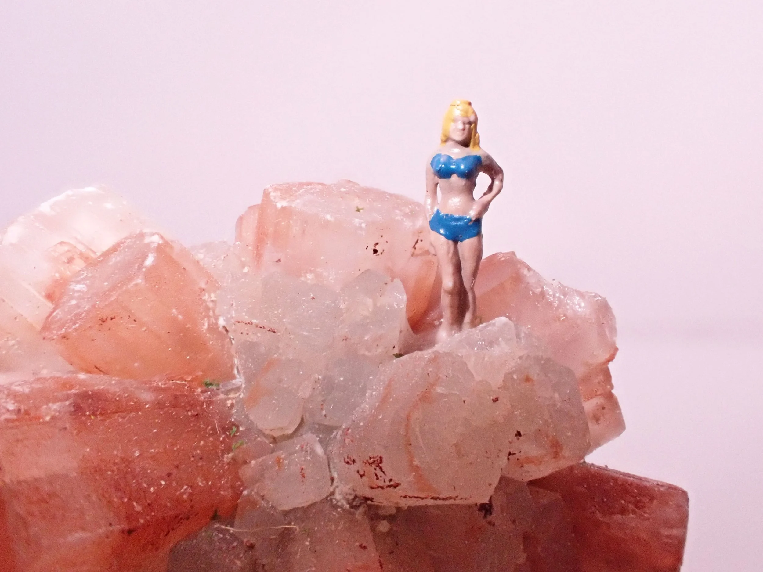 Red-Aragonite-Crystal-Diorama_10_Becky-Wareing-Steele_6_web.jpg