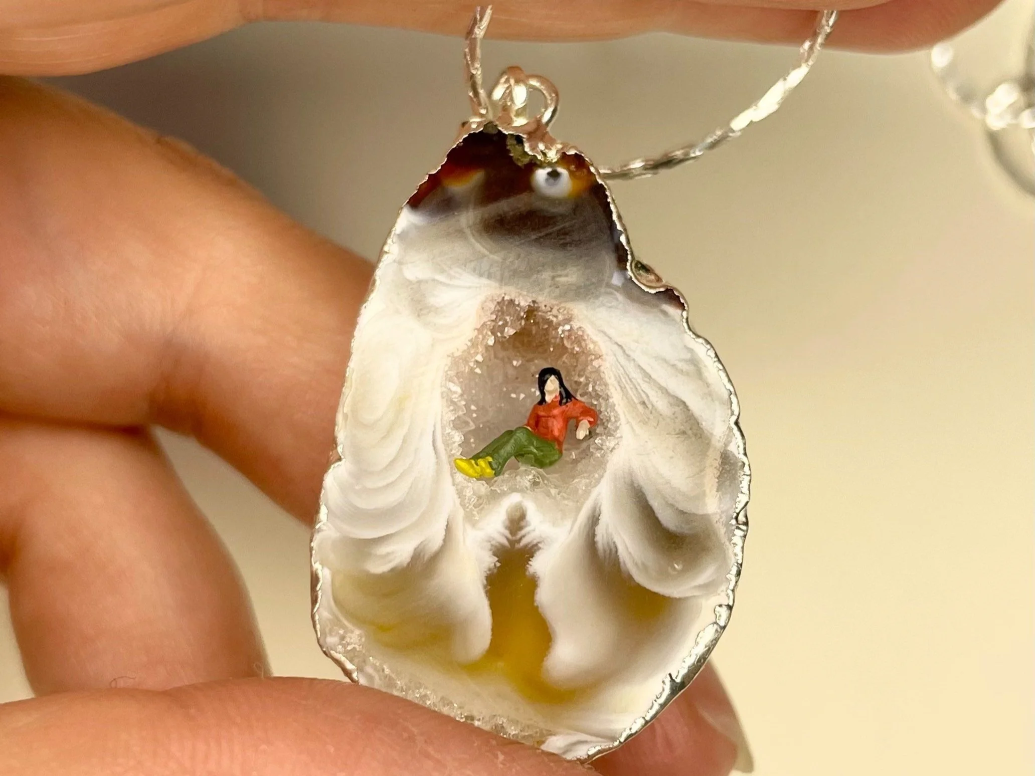 Crystal%2BDiorama%2BNecklace_Becky%2BWareing%2BSteele_1_4.jpg