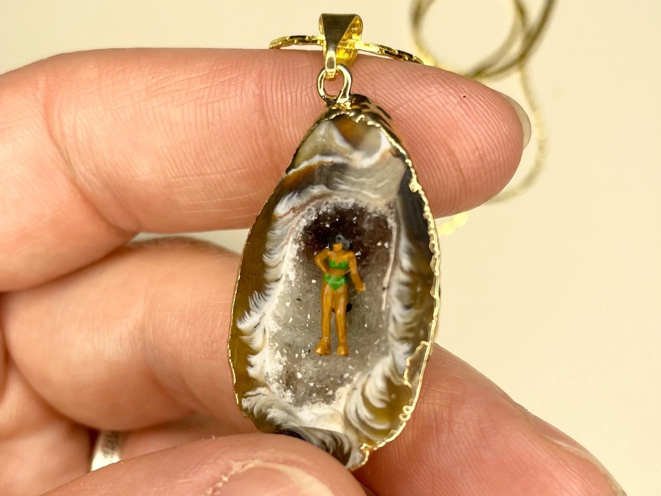 Crystal%2BDiorama%2BNecklace_Becky%2BWareing%2BSteele_21_2.jpg
