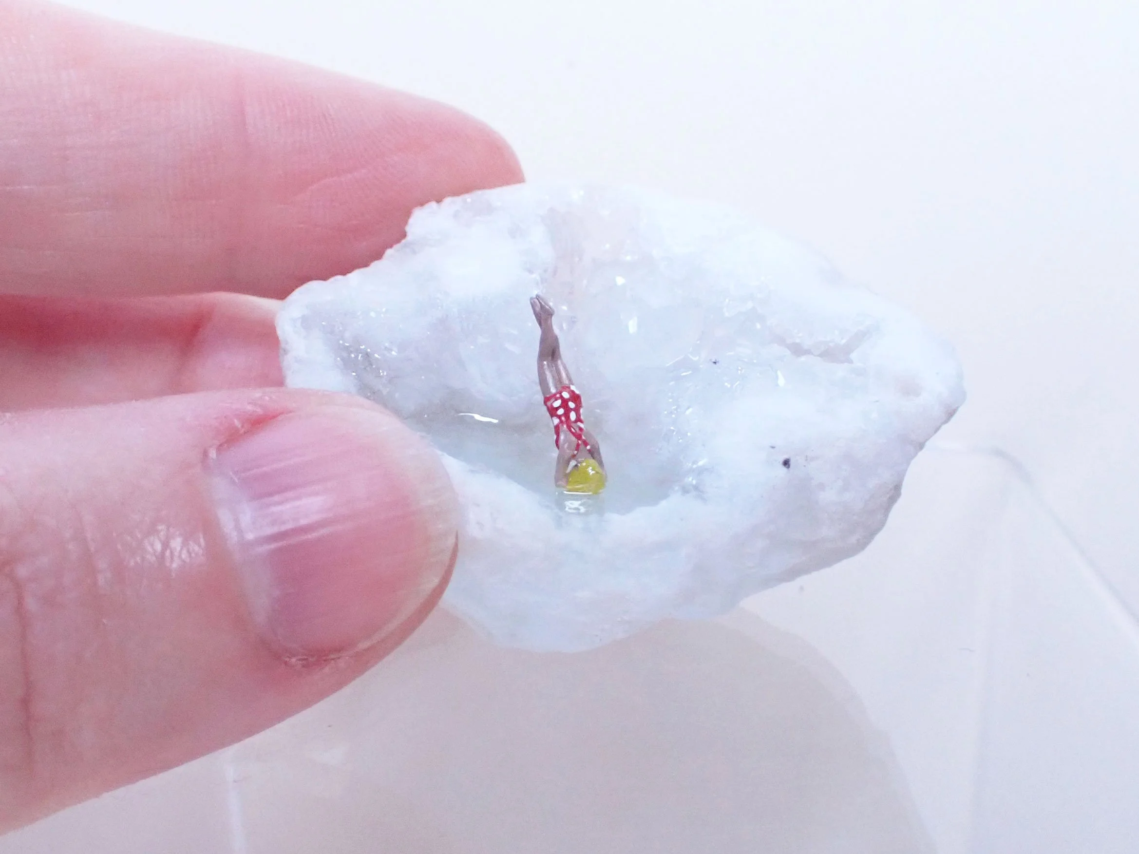 Mini-Crystal-Geode-Swimming-Hole-Diorama---1_6_web.jpg