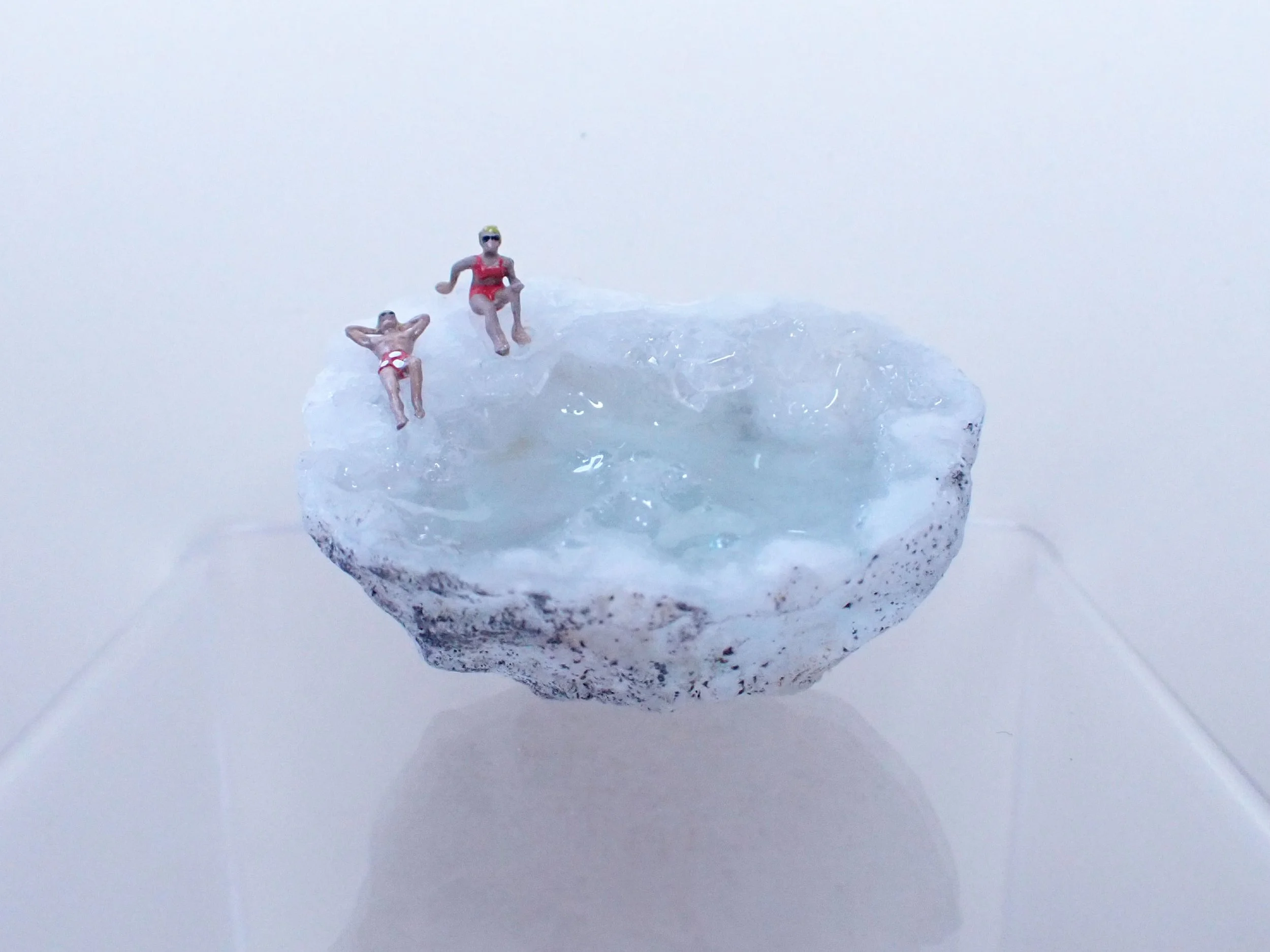 Mini-Crystal-Geode-Swimming-Hole-Diorama---2_1_web.jpg