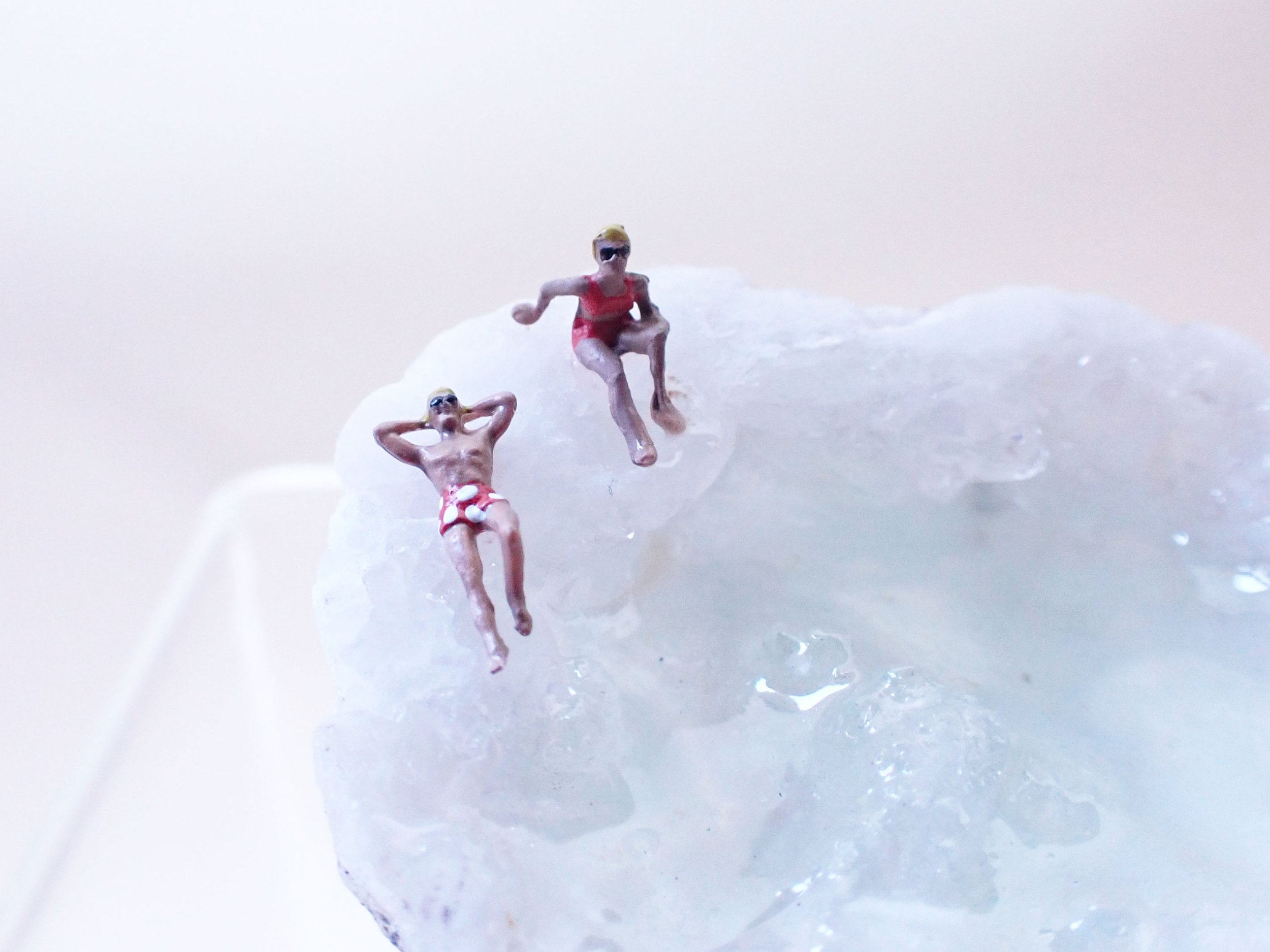 Mini-Crystal-Geode-Swimming-Hole-Diorama---2_4_web.jpg