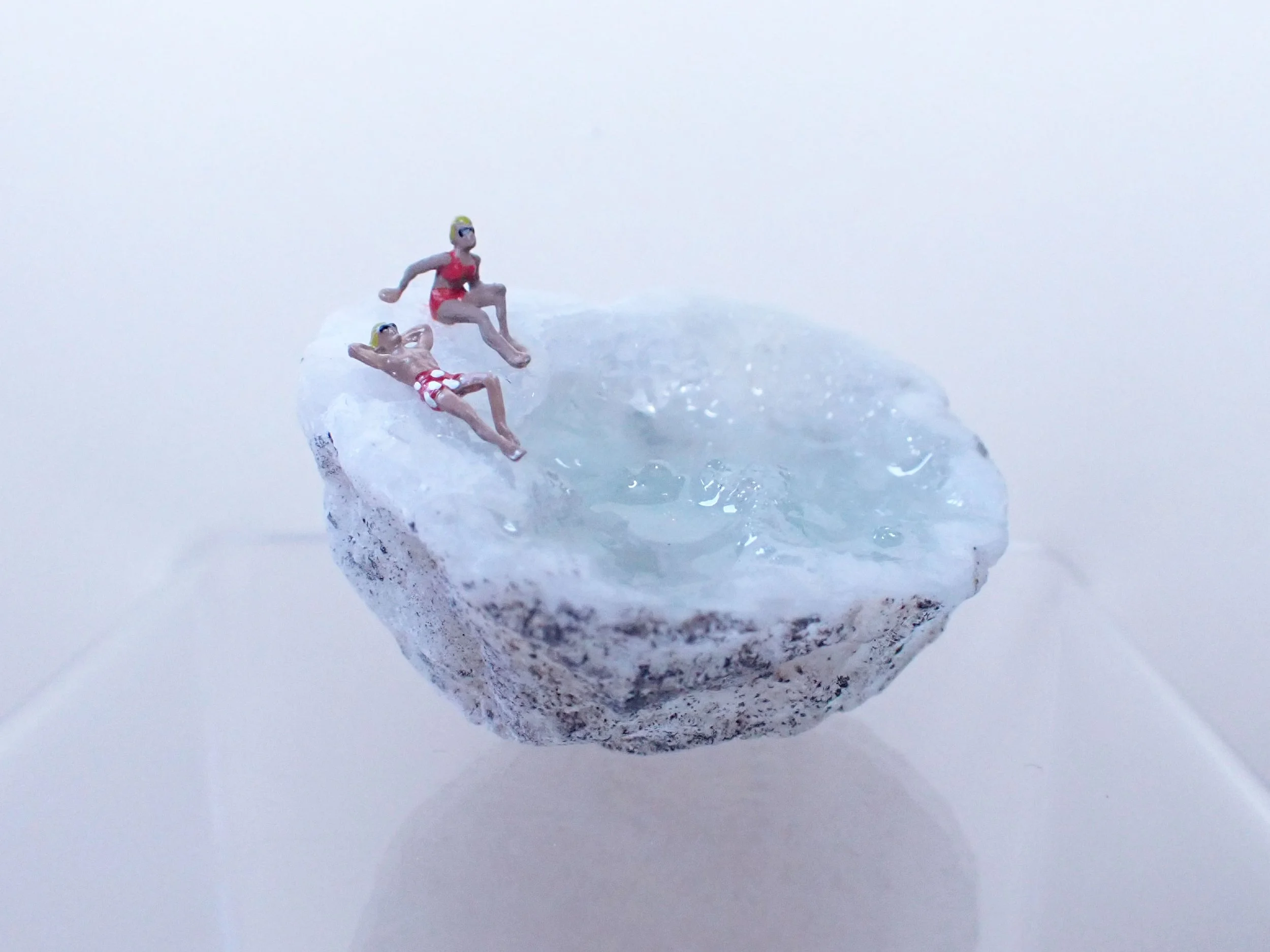 Mini-Crystal-Geode-Swimming-Hole-Diorama---2_2_web.jpg