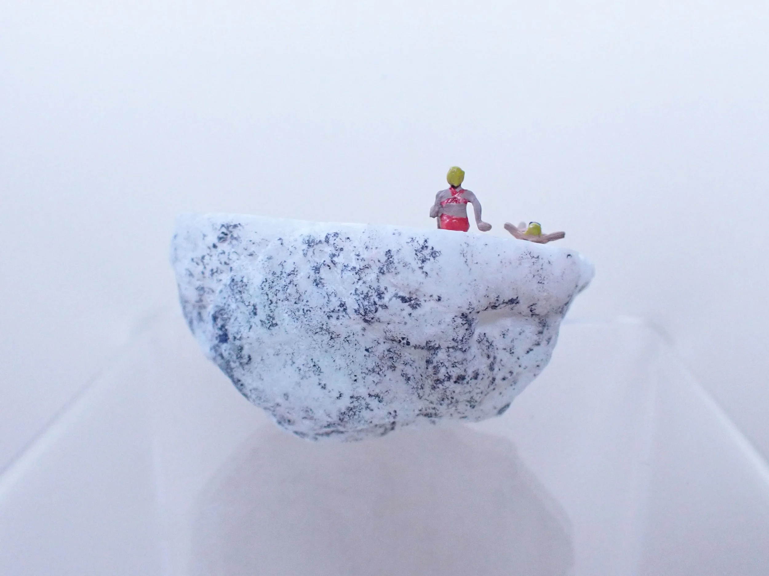 Mini-Crystal-Geode-Swimming-Hole-Diorama---2_3_web.jpg