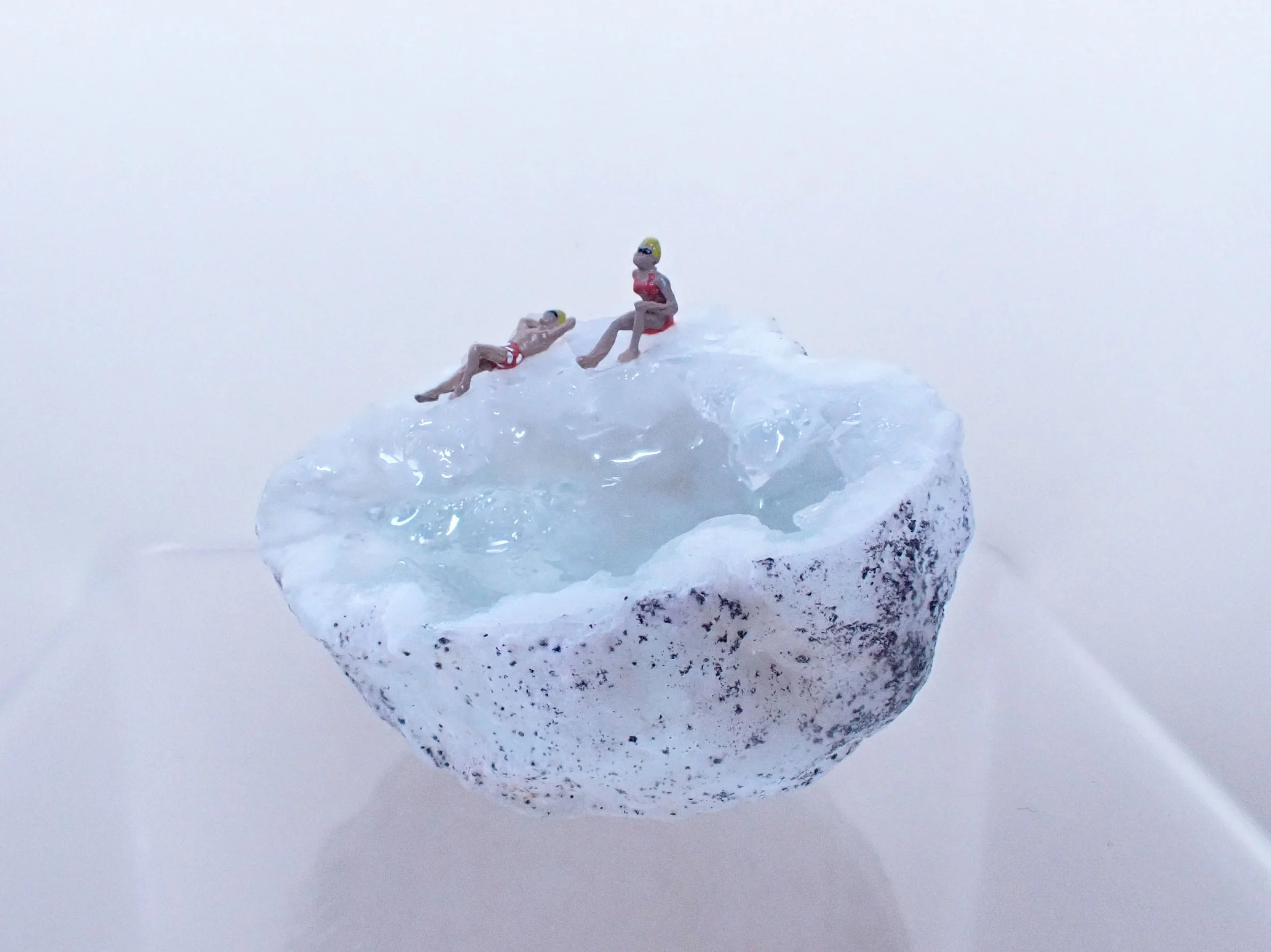 Mini-Crystal-Geode-Swimming-Hole-Diorama---2_6_web.jpg