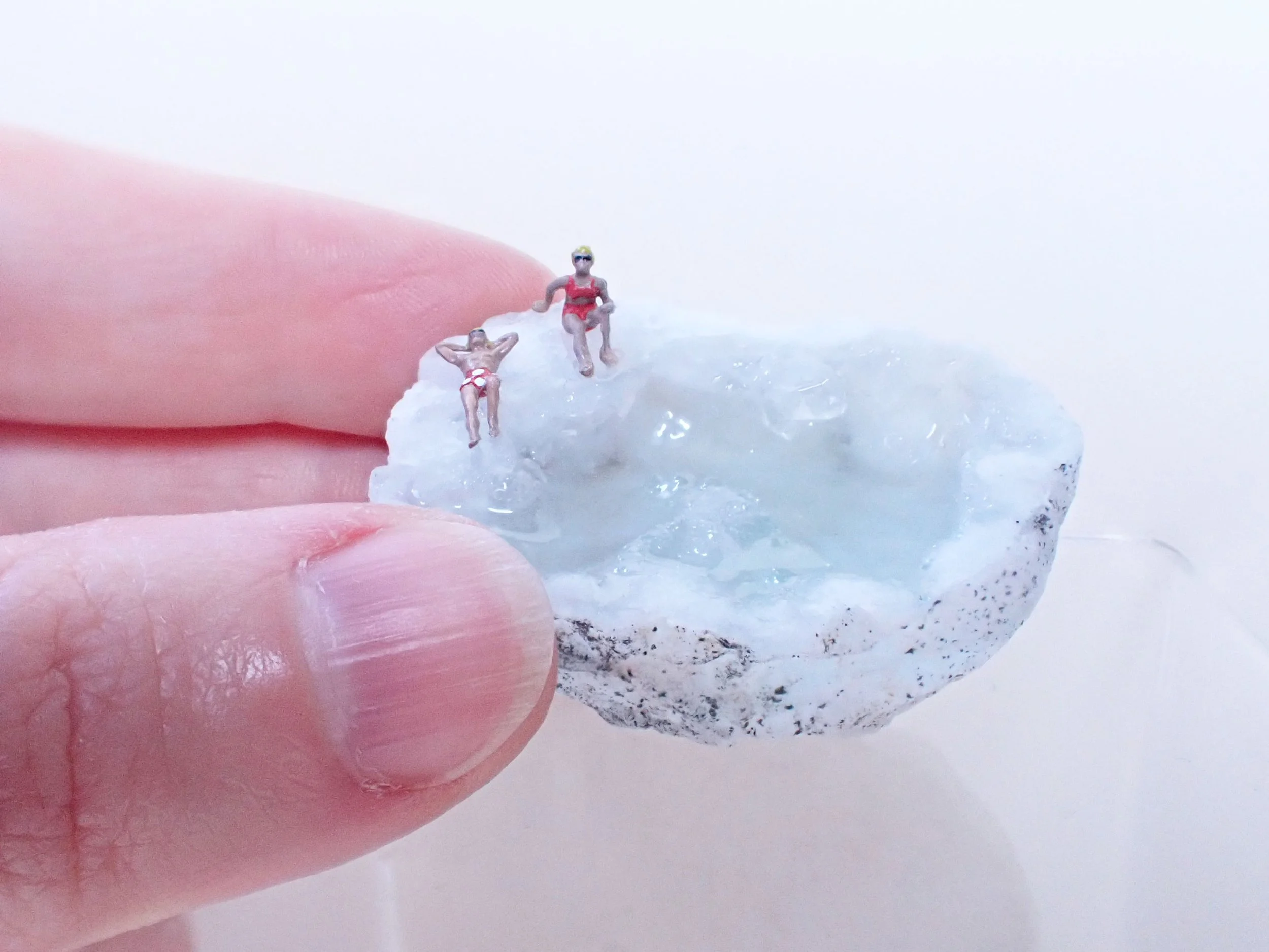 Mini-Crystal-Geode-Swimming-Hole-Diorama---2_7_web.jpg