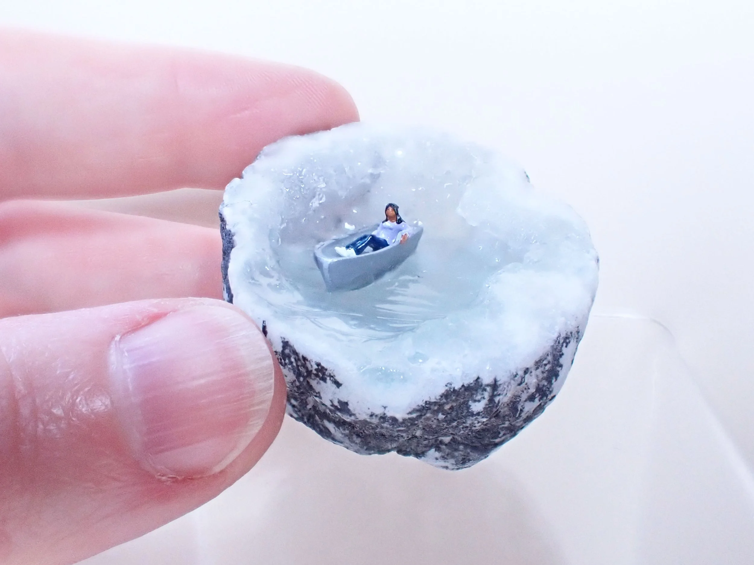 Mini-Crystal-Geode-Swimming-Hole-Diorama---5_1_web.jpg