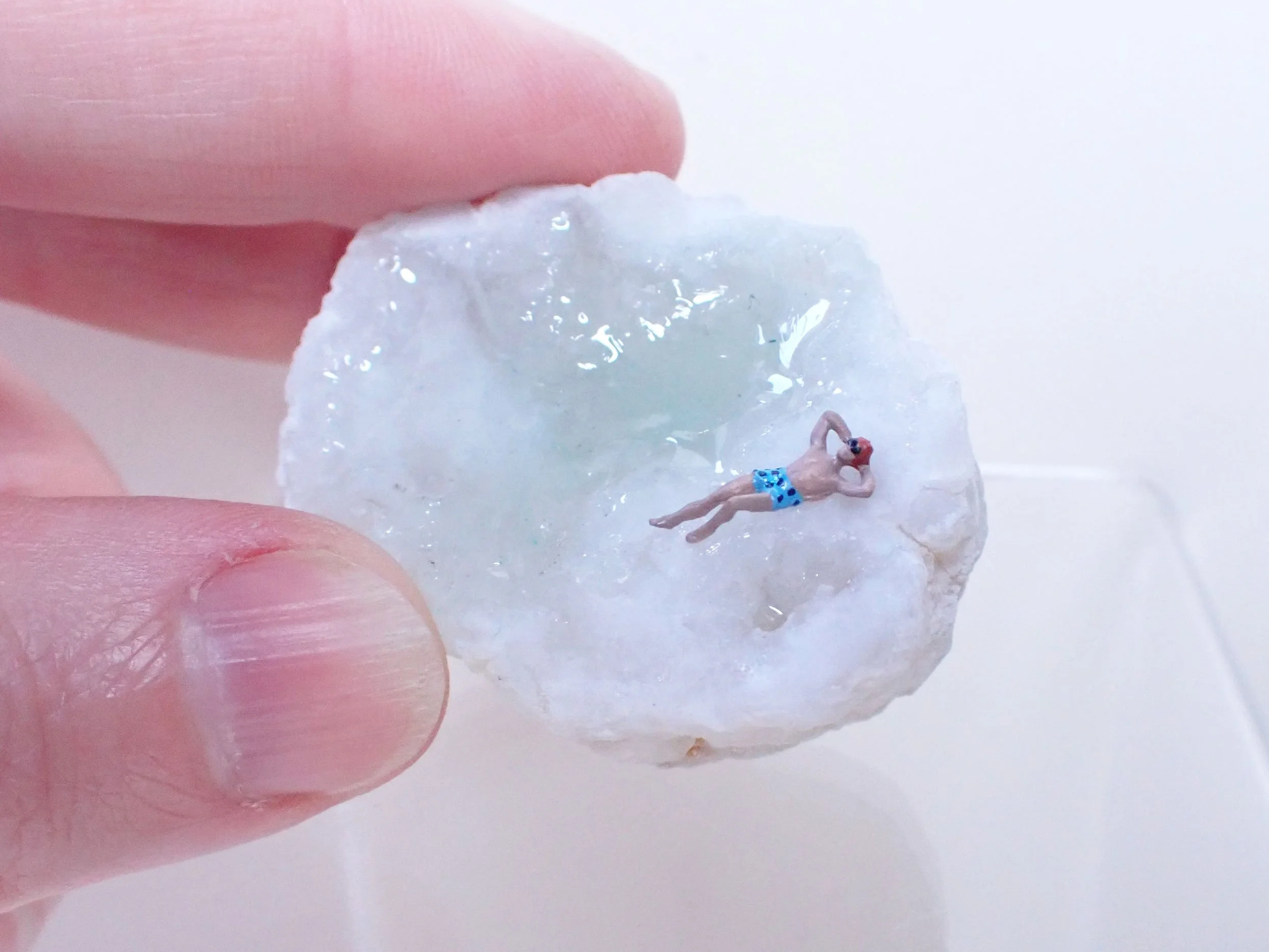 Mini-Crystal-Geode-Swimming-Hole-Diorama---10_4_web.jpg