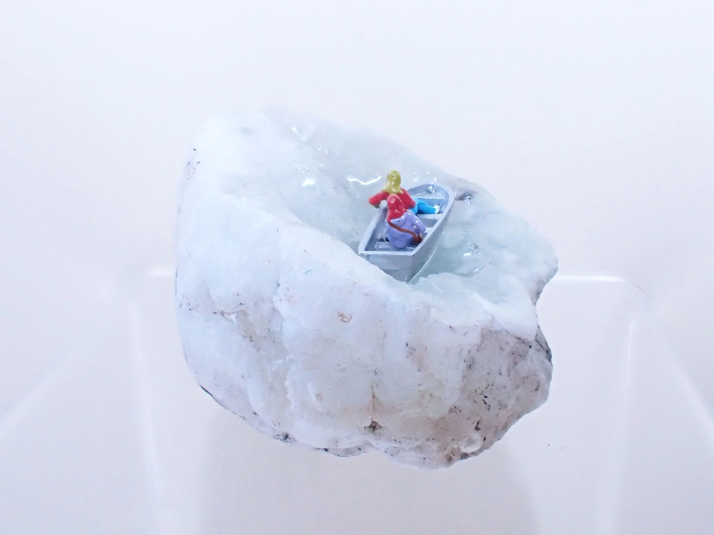 Mini-Crystal-Geode-Swimming-Hole-Diorama---11_3_web.jpg