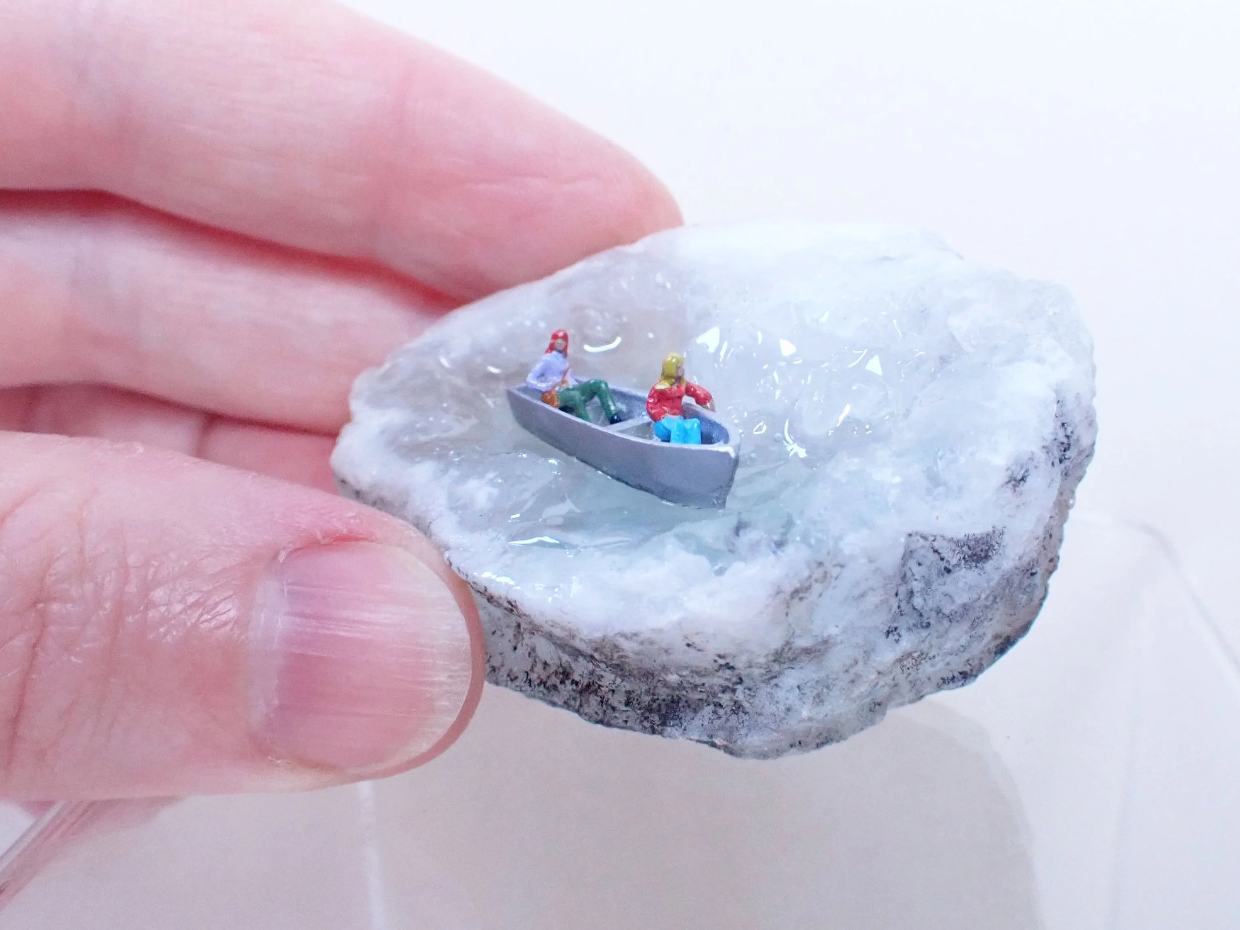Mini-Crystal-Geode-Swimming-Hole-Diorama---11_2_web.jpg