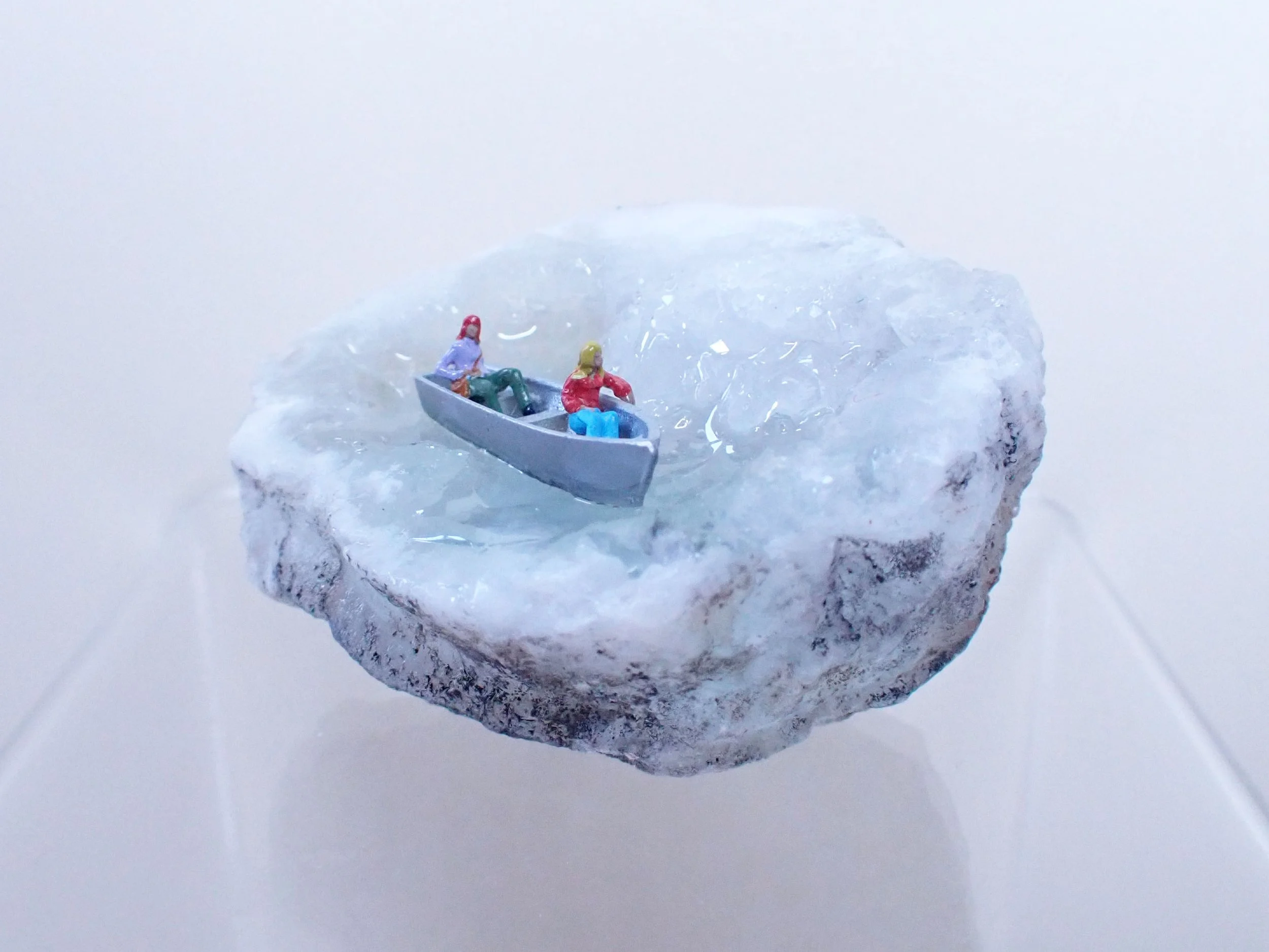 Mini-Crystal-Geode-Swimming-Hole-Diorama---11_6_web.jpg