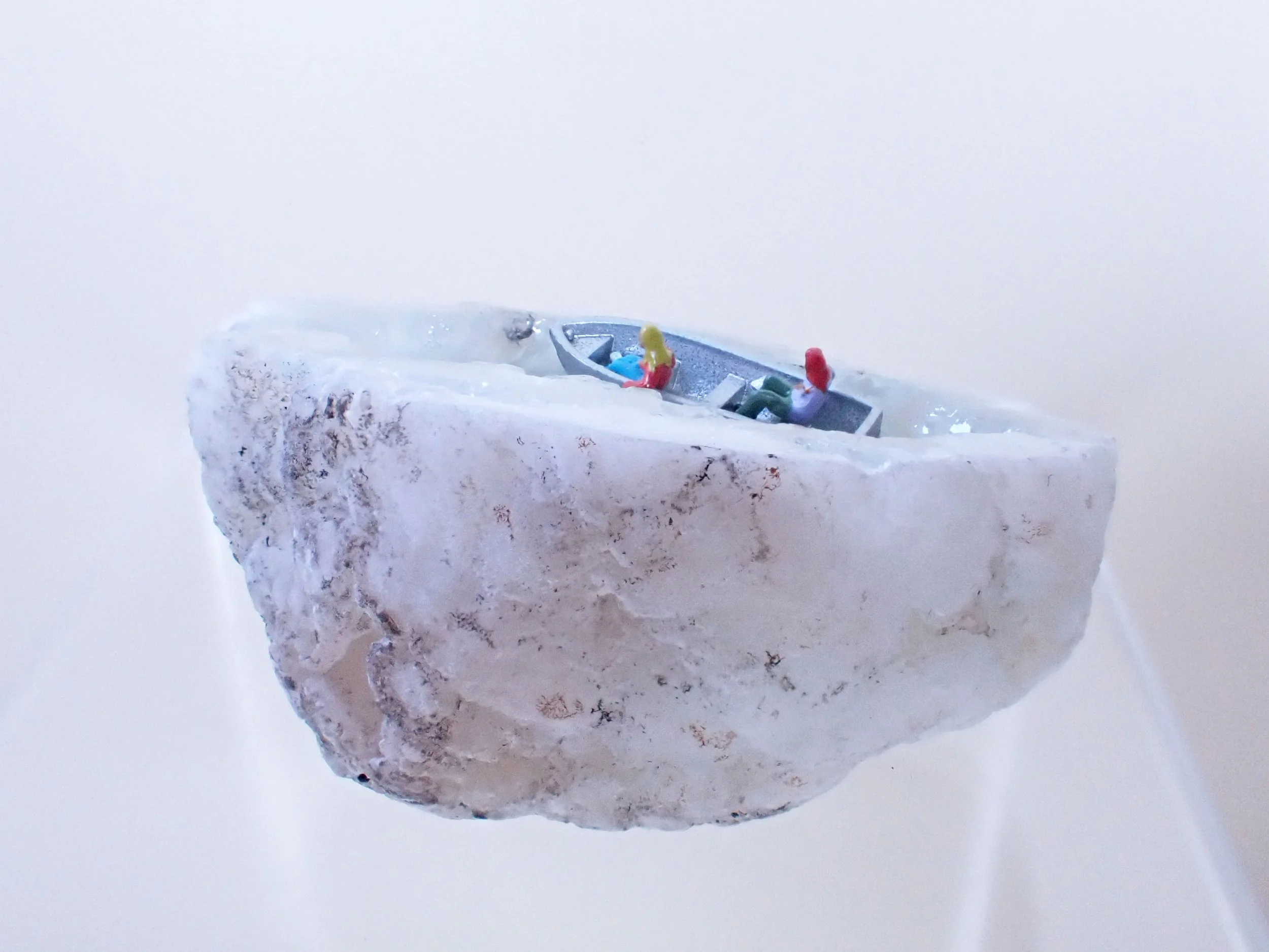 Mini-Crystal-Geode-Swimming-Hole-Diorama---11_4_web.jpg