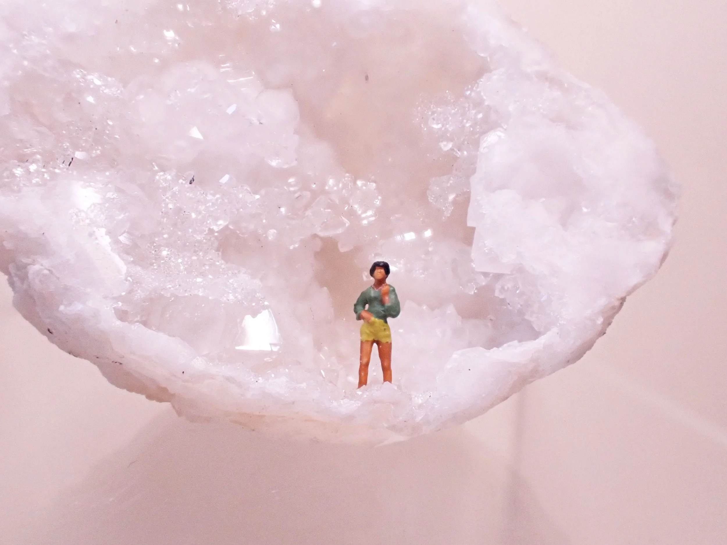 Mini-Crystal-Geode-Diorama---1_3_web.jpg