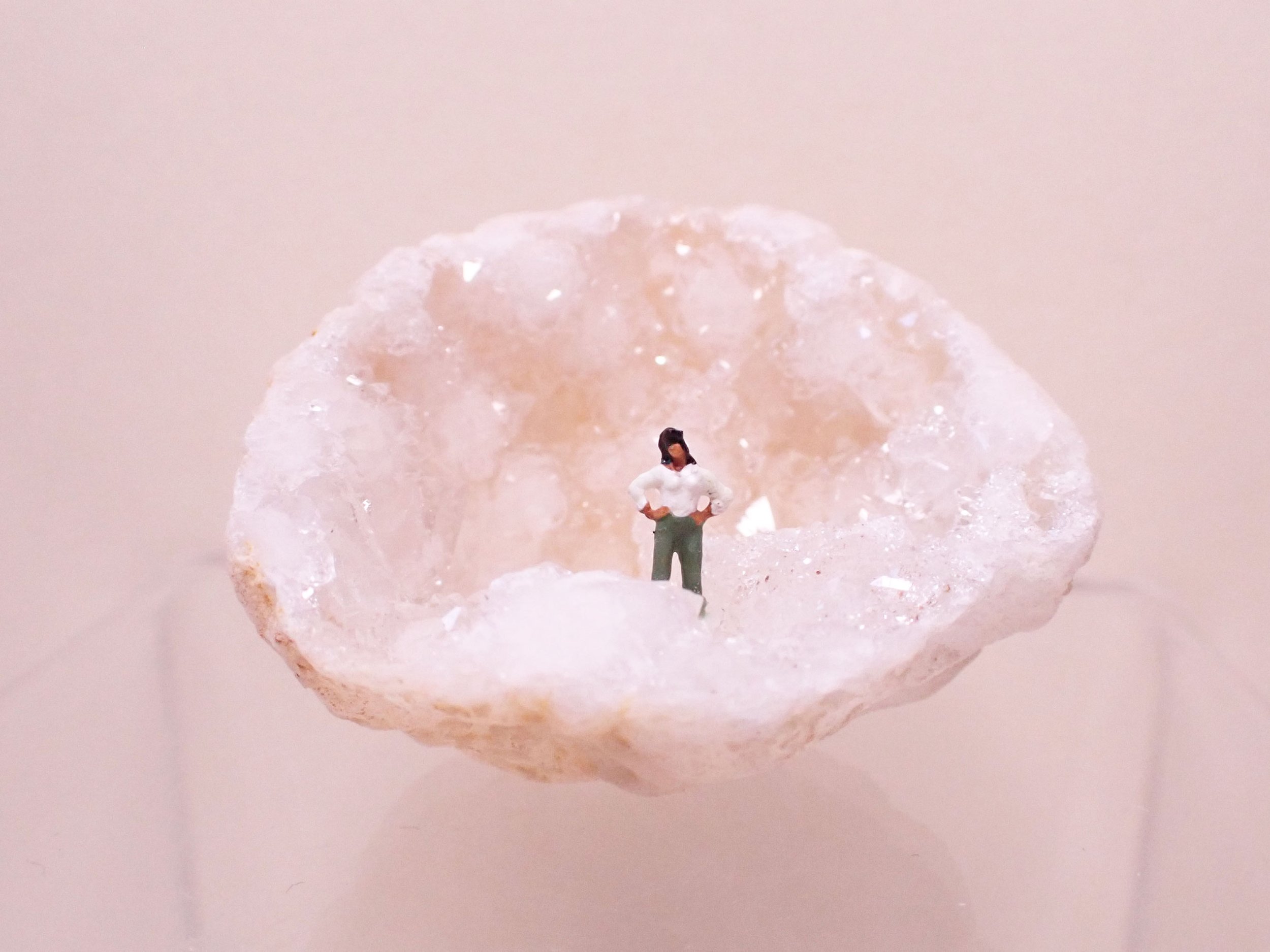 Mini-Crystal-Geode-Diorama---4_1_web.jpg