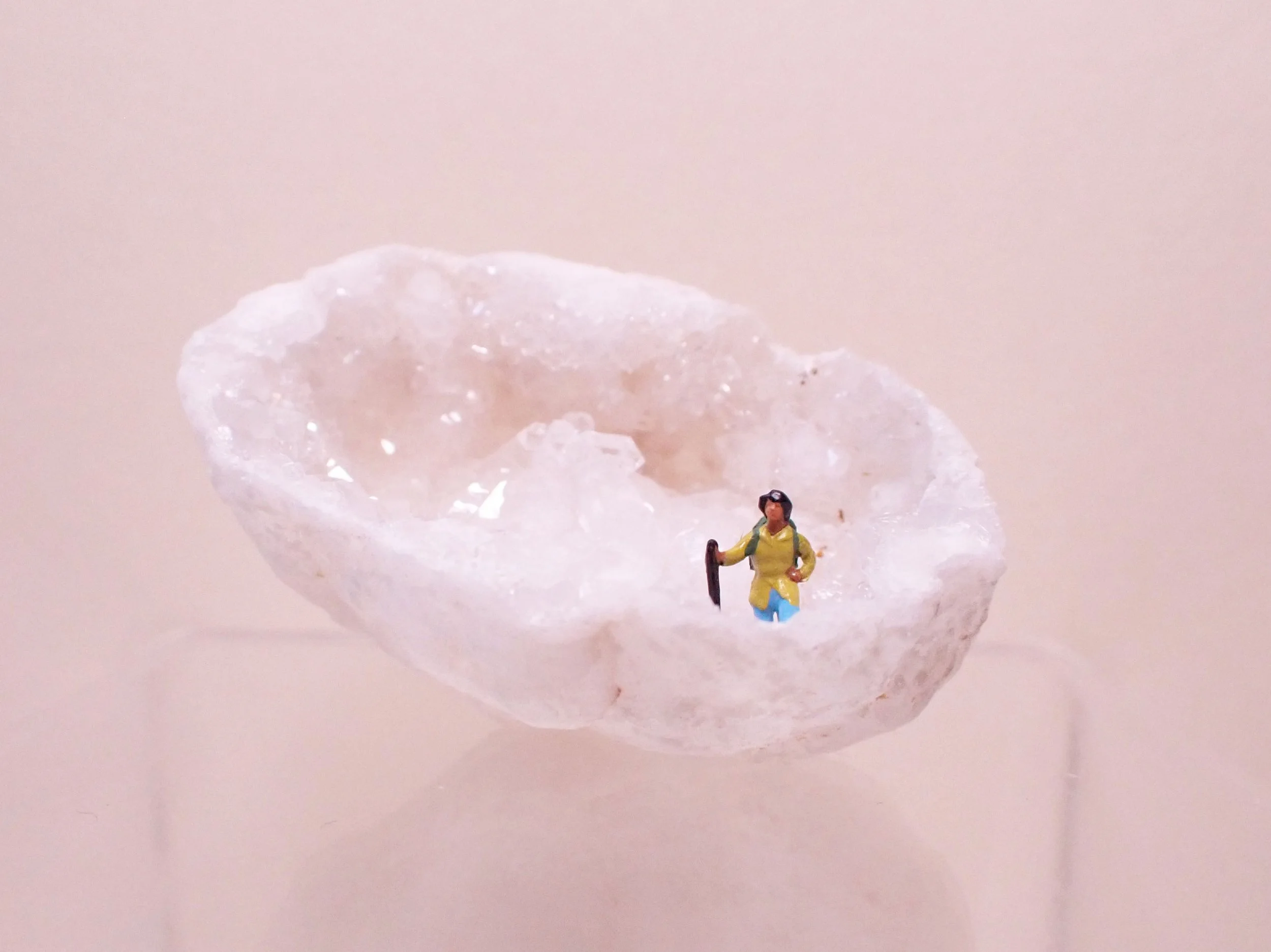 Mini-Crystal-Geode-Diorama---5_1_web.jpg