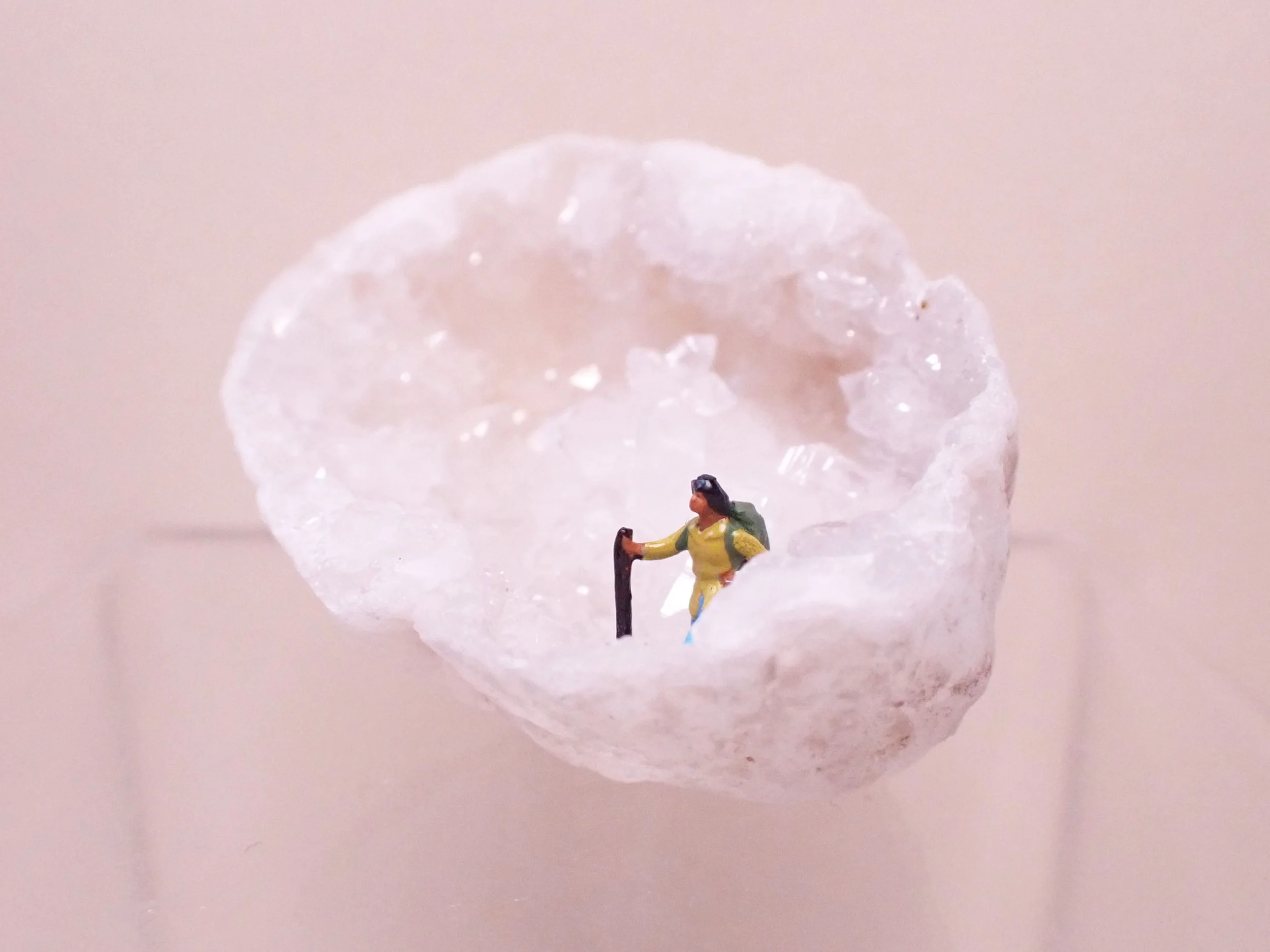 Mini-Crystal-Geode-Diorama---5_4_web.jpg