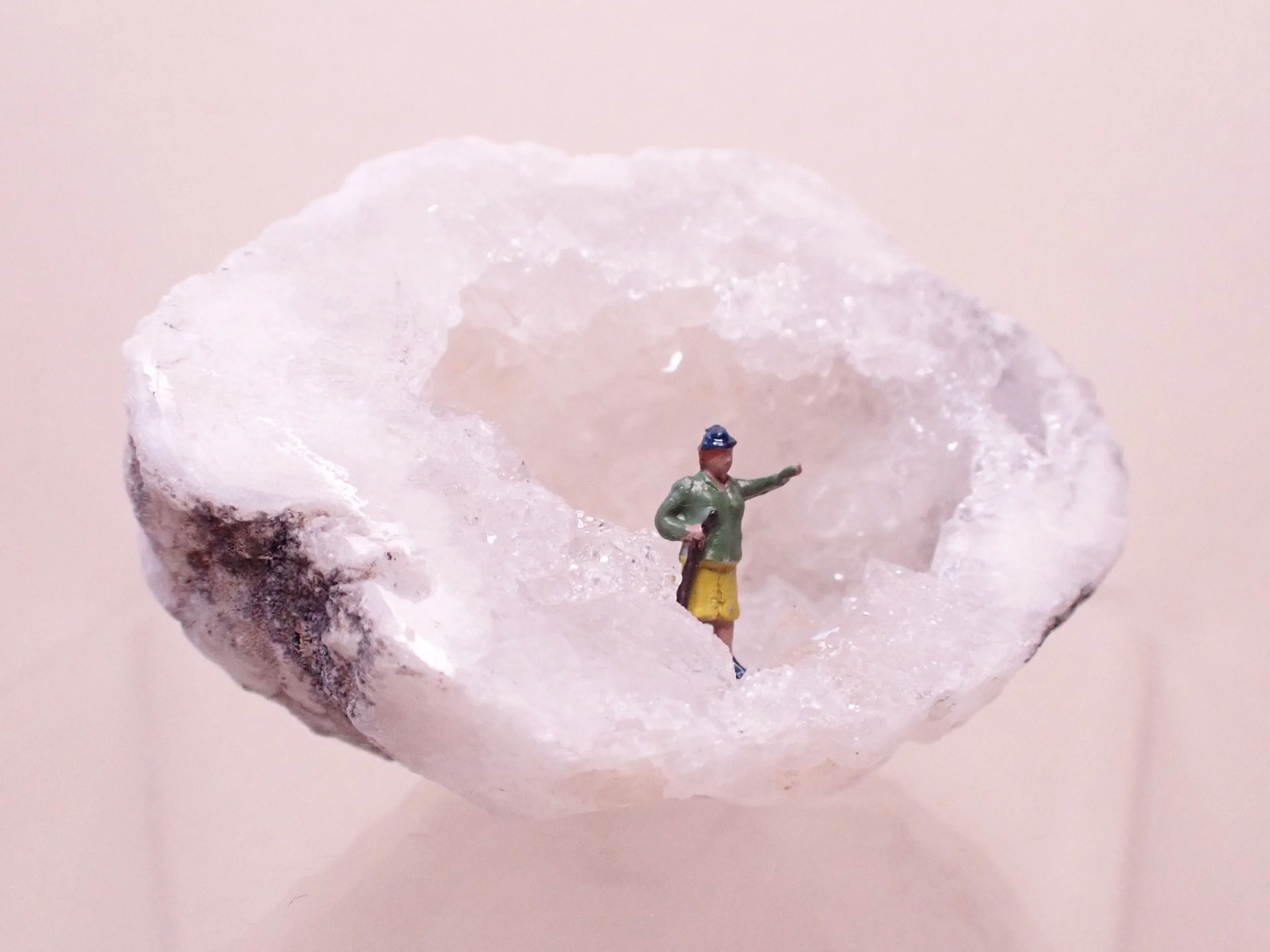 Mini-Crystal-Geode-Diorama---7_3_web.jpg