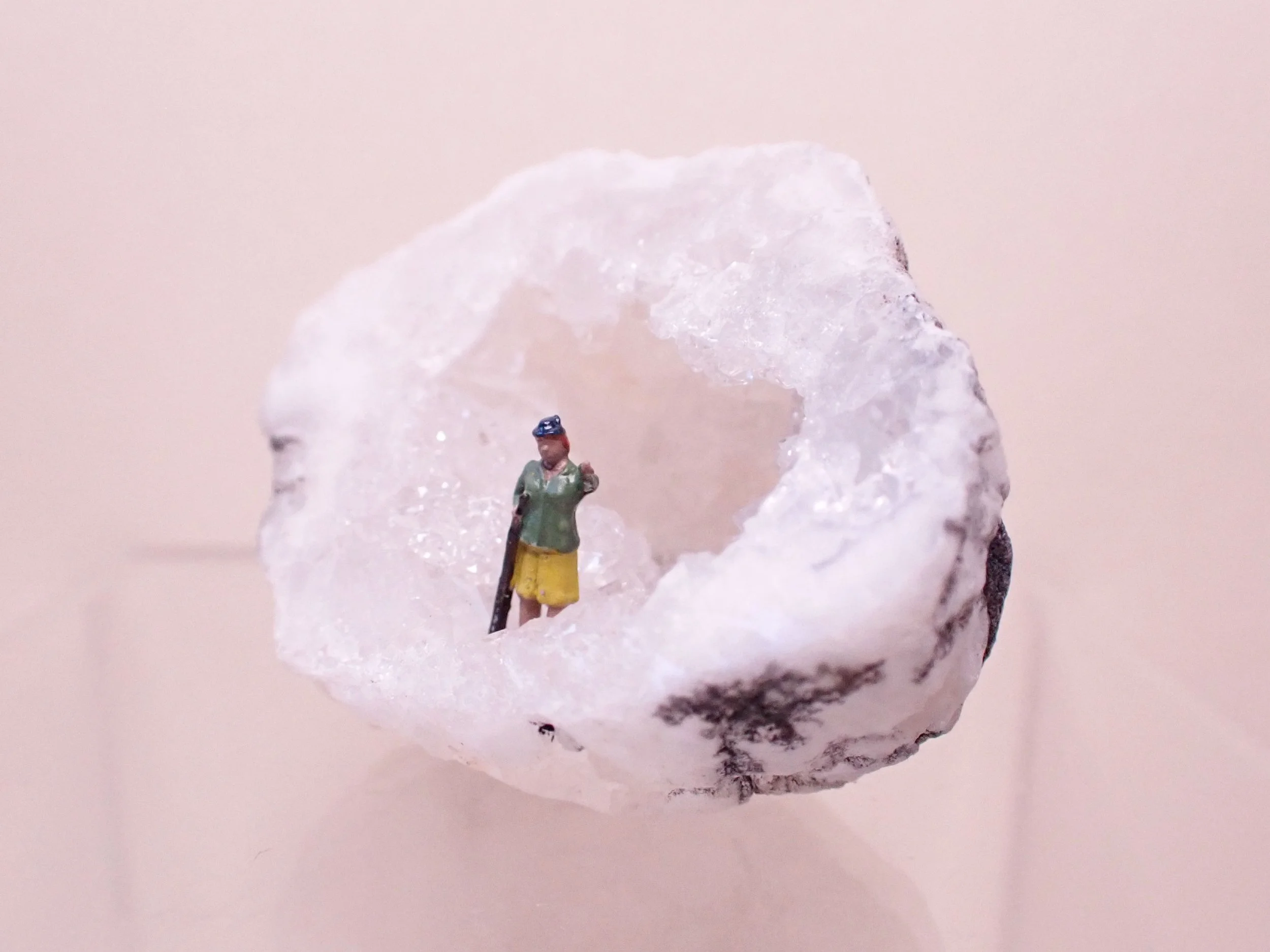Mini-Crystal-Geode-Diorama---7_4_web.jpg