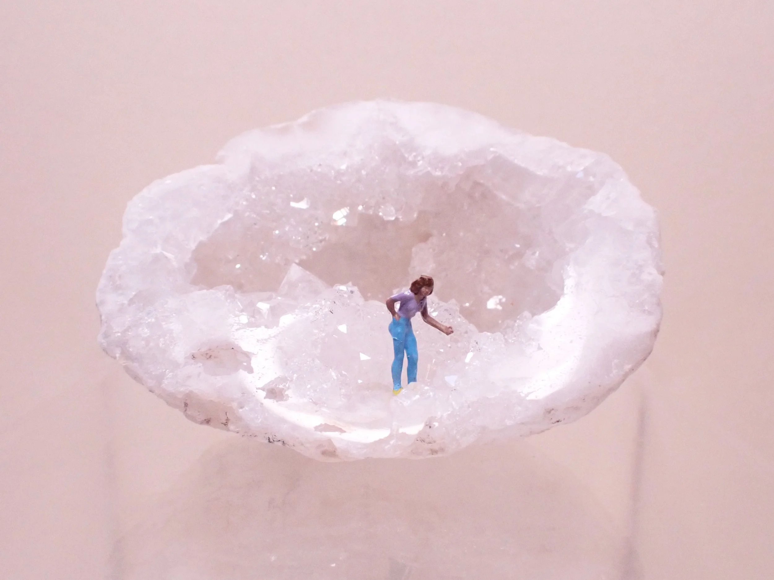 Mini-Crystal-Geode-Diorama---10_1_web.jpg